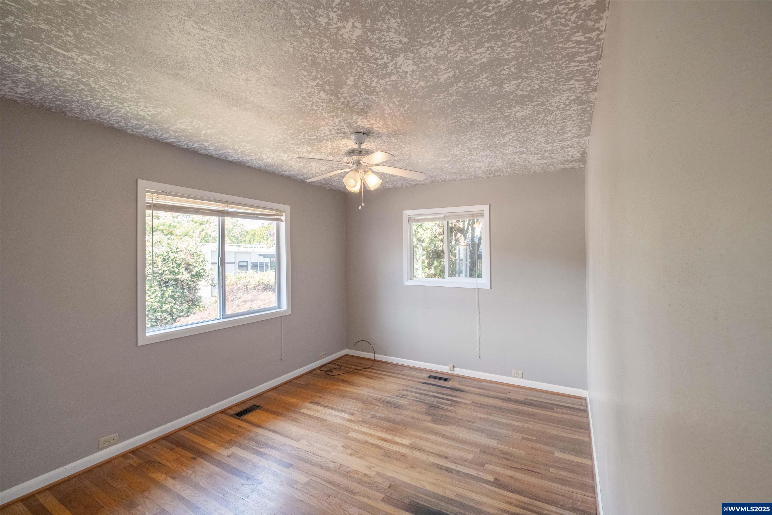 Salem, Oregon 97304, United States, 6 Bedrooms Bedrooms, ,3 BathroomsBathrooms,Residential,Active,168320