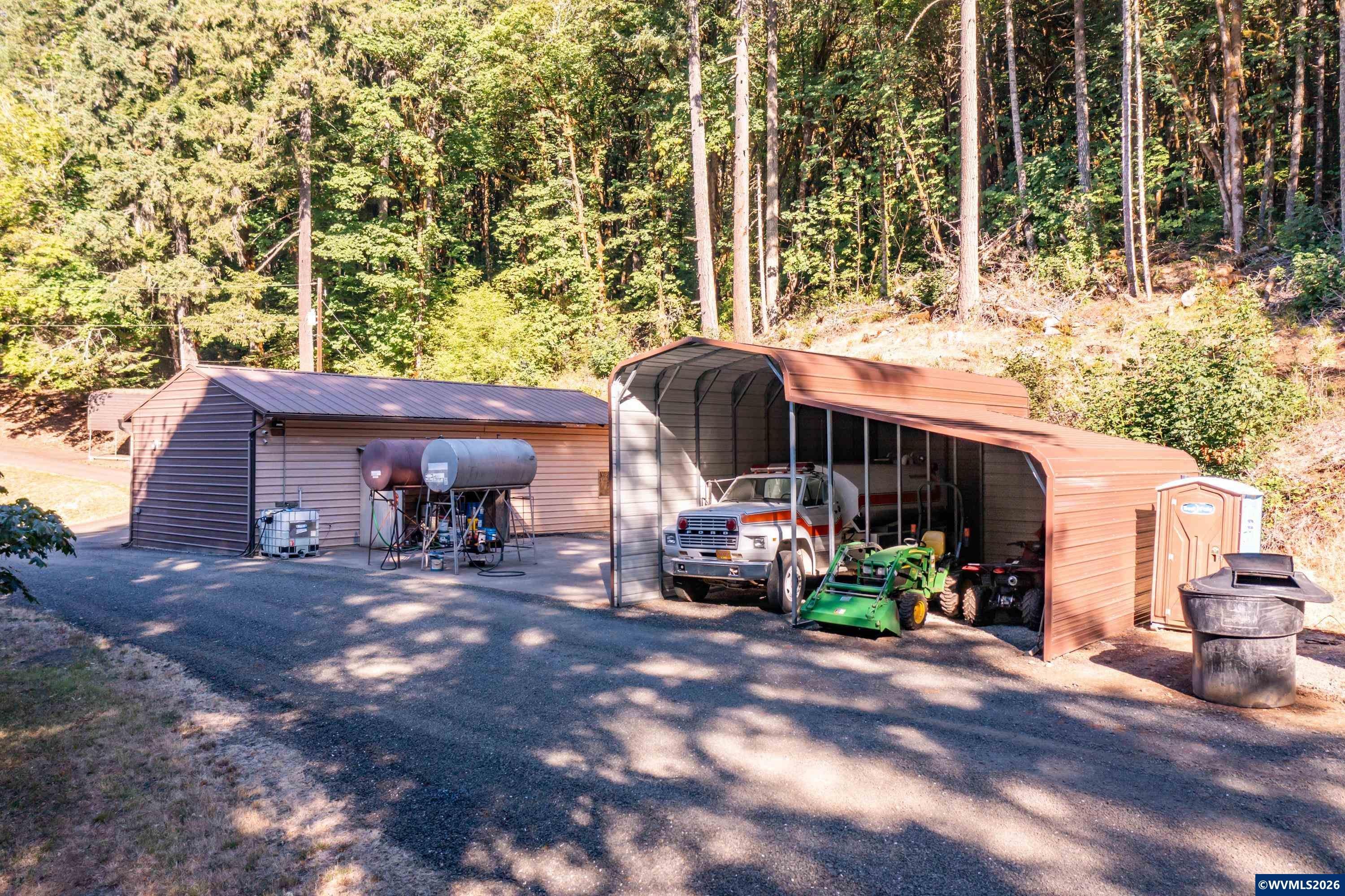 23547 Woods Creek (14.3 ac) Rd