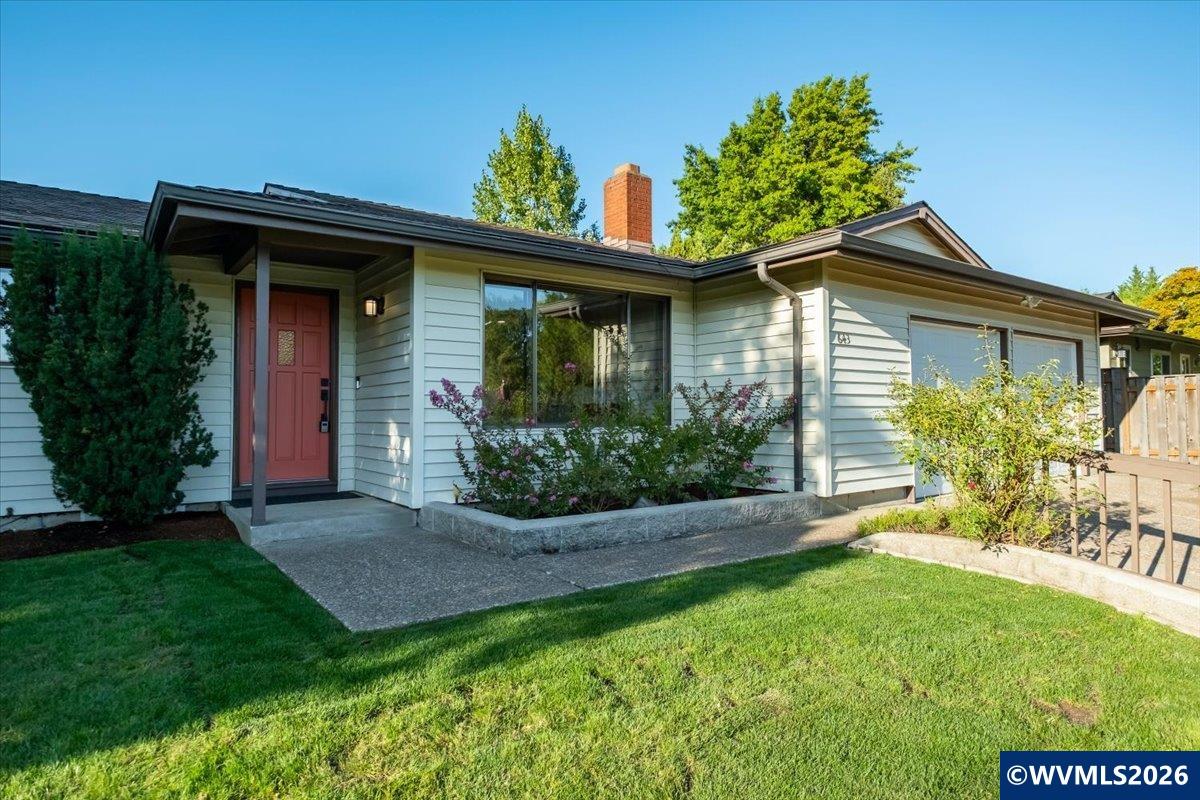 643 NW Survista Av