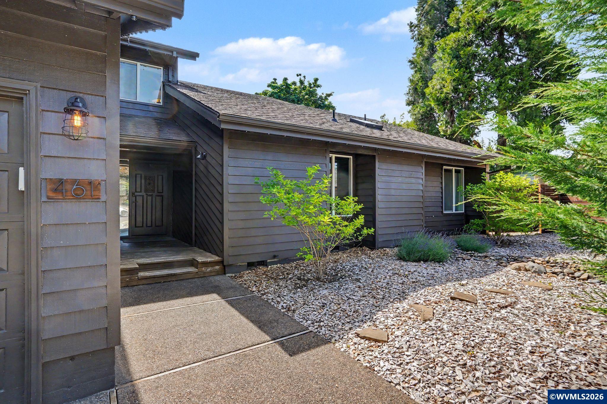 461 SE Walnut Av