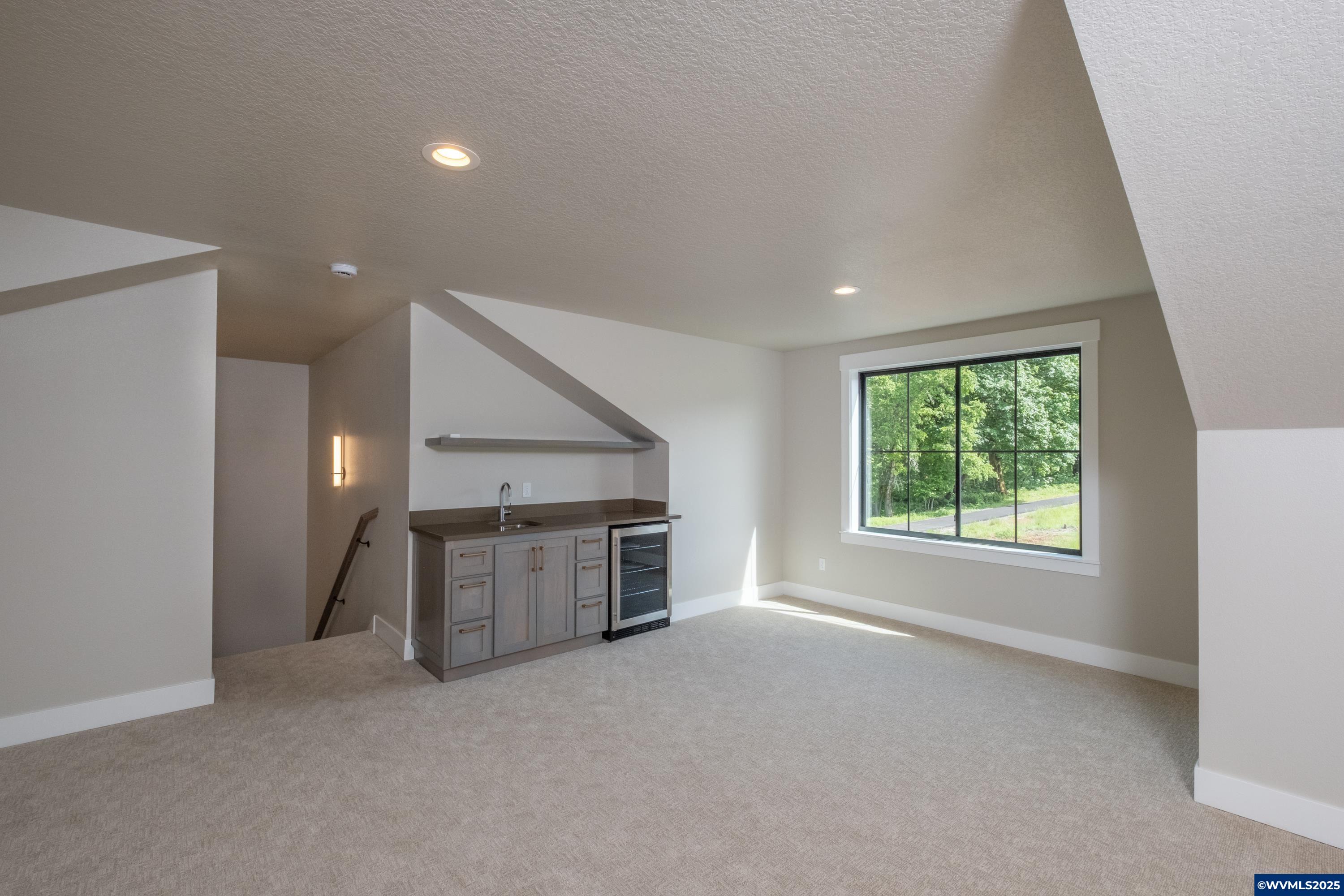 Turner, Oregon 97392, United States, 3 Bedrooms Bedrooms, ,3 BathroomsBathrooms,Residential,Active,35002