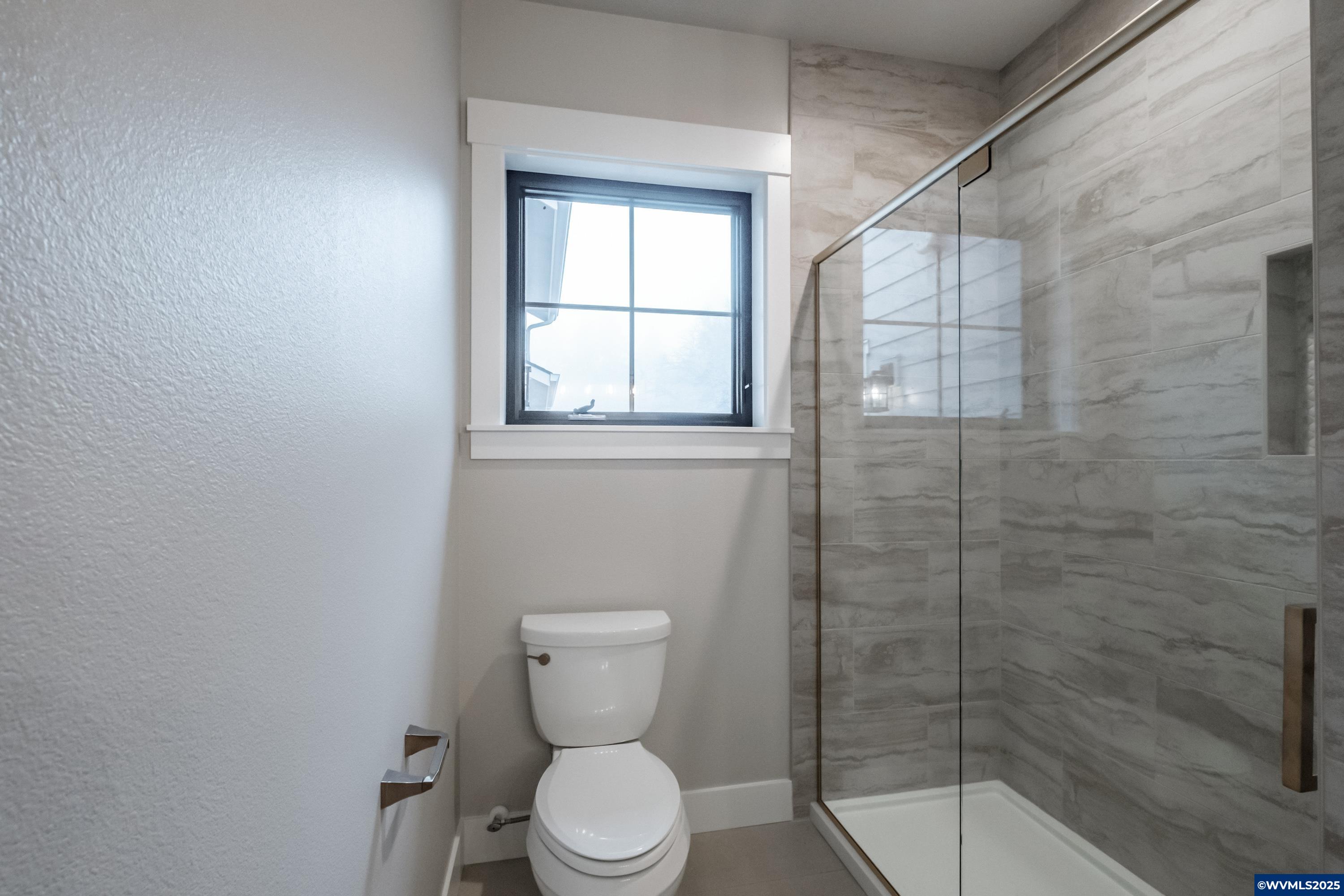 Turner, Oregon 97392, United States, 3 Bedrooms Bedrooms, ,3 BathroomsBathrooms,Residential,Active,35002