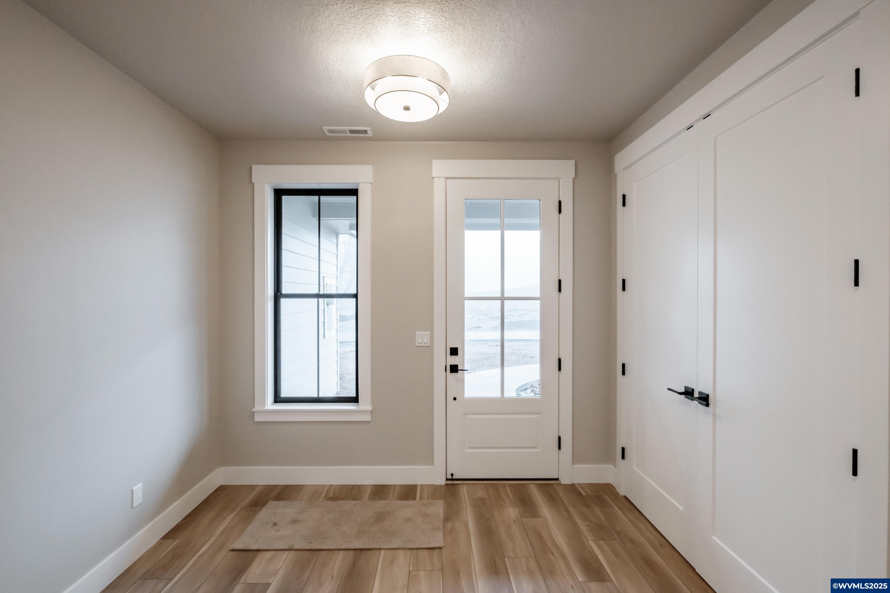 Turner, Oregon 97392, United States, 3 Bedrooms Bedrooms, ,3 BathroomsBathrooms,Residential,Active,35002