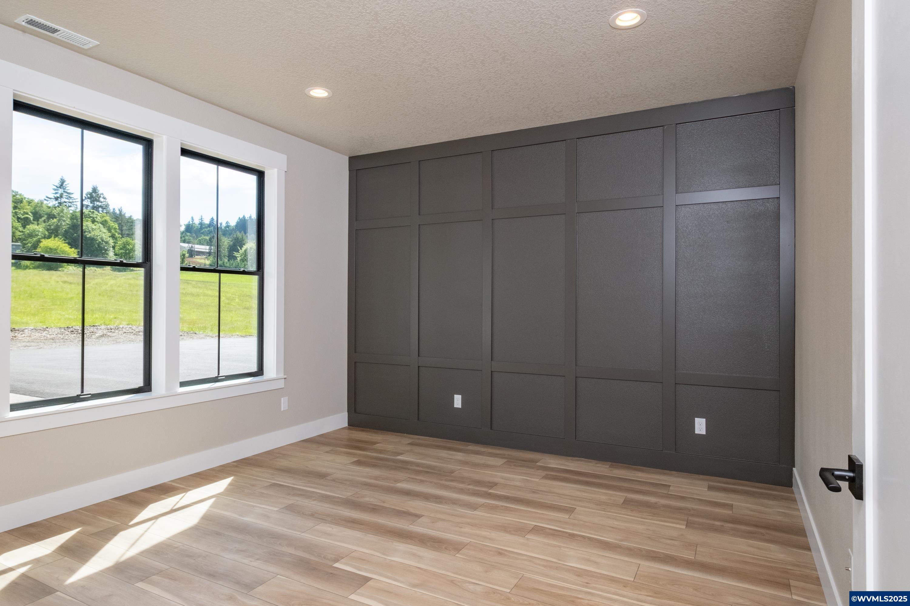 Turner, Oregon 97392, United States, 3 Bedrooms Bedrooms, ,3 BathroomsBathrooms,Residential,Active,35002