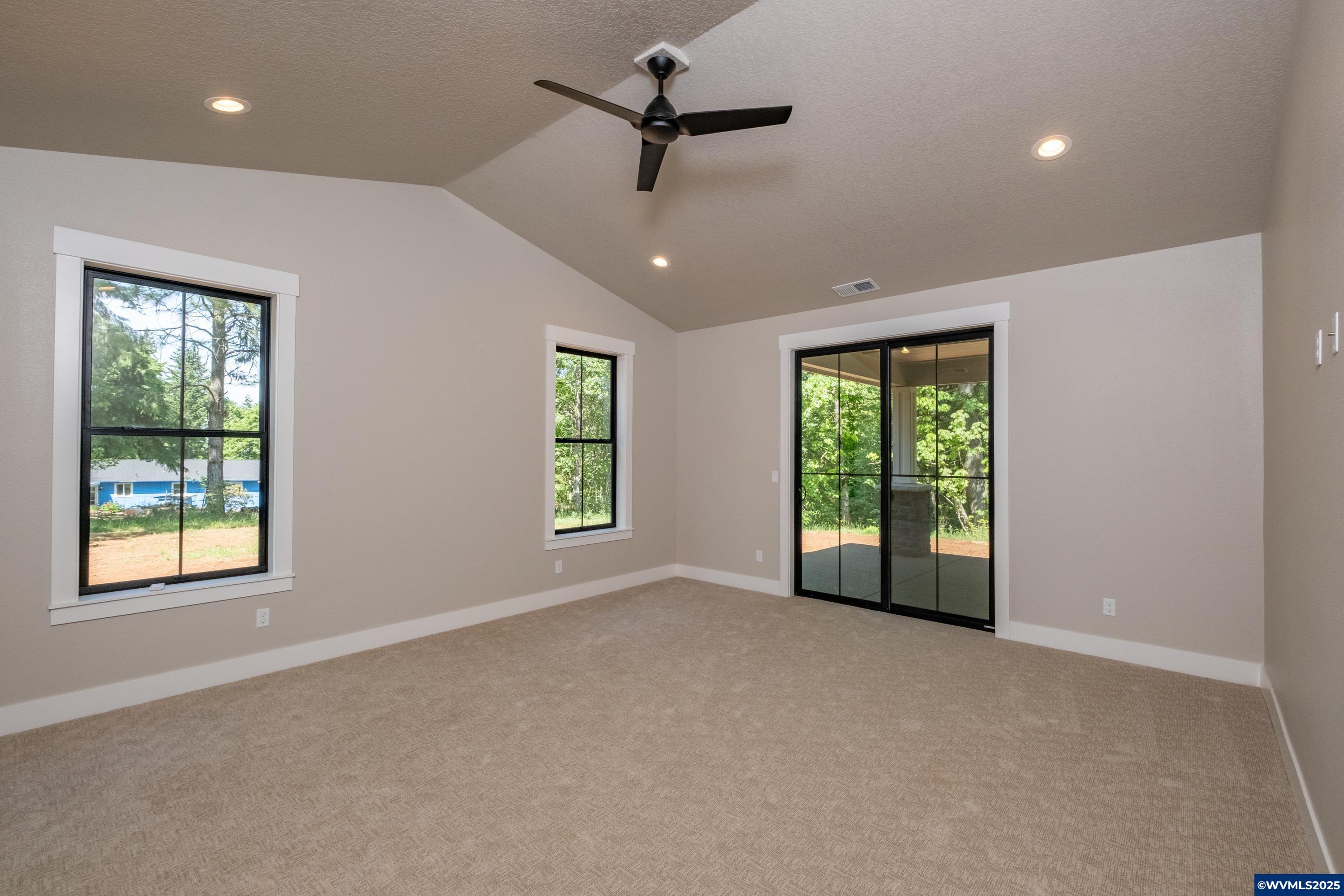 Turner, Oregon 97392, United States, 3 Bedrooms Bedrooms, ,3 BathroomsBathrooms,Residential,Active,35002