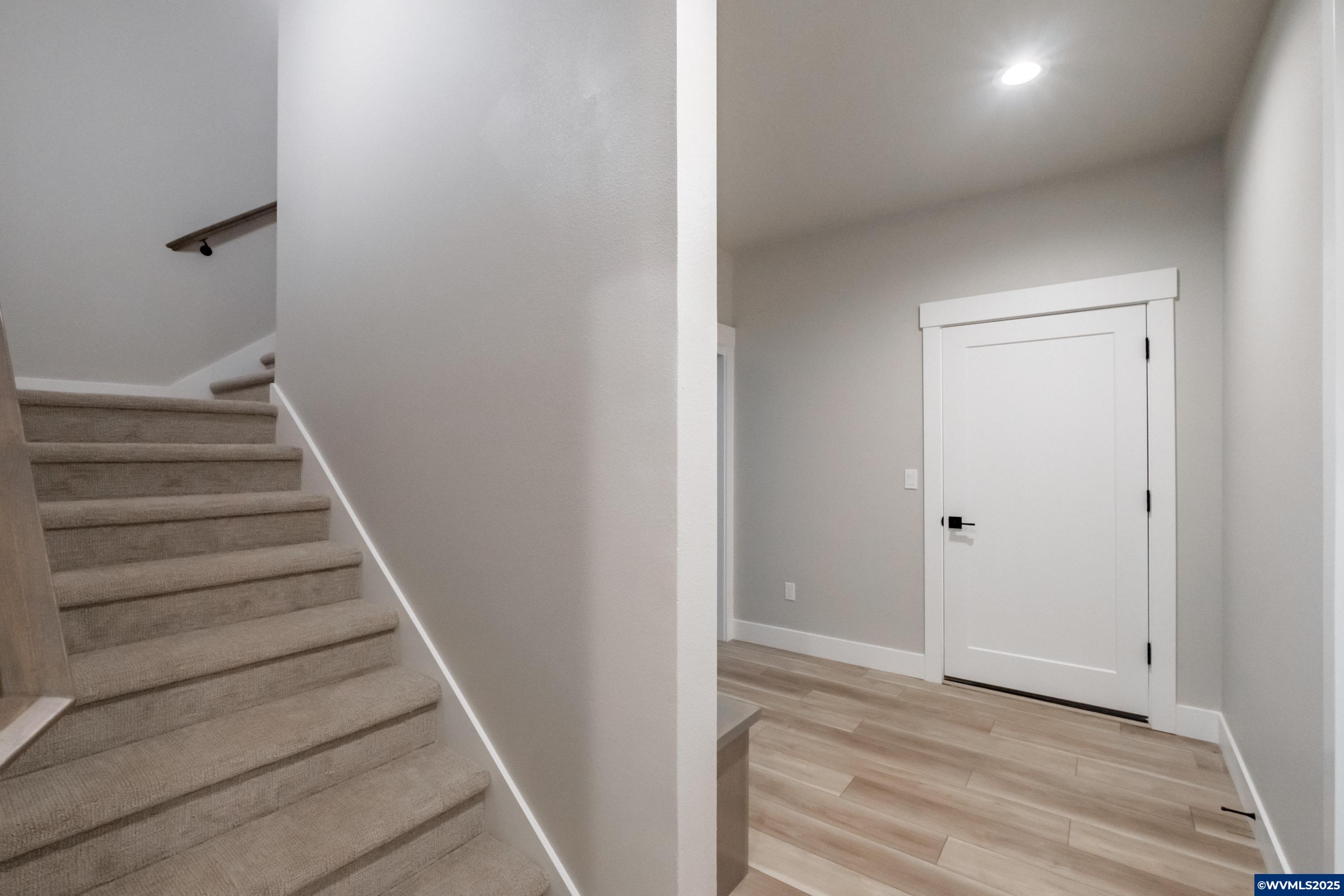 Turner, Oregon 97392, United States, 3 Bedrooms Bedrooms, ,3 BathroomsBathrooms,Residential,Active,35002