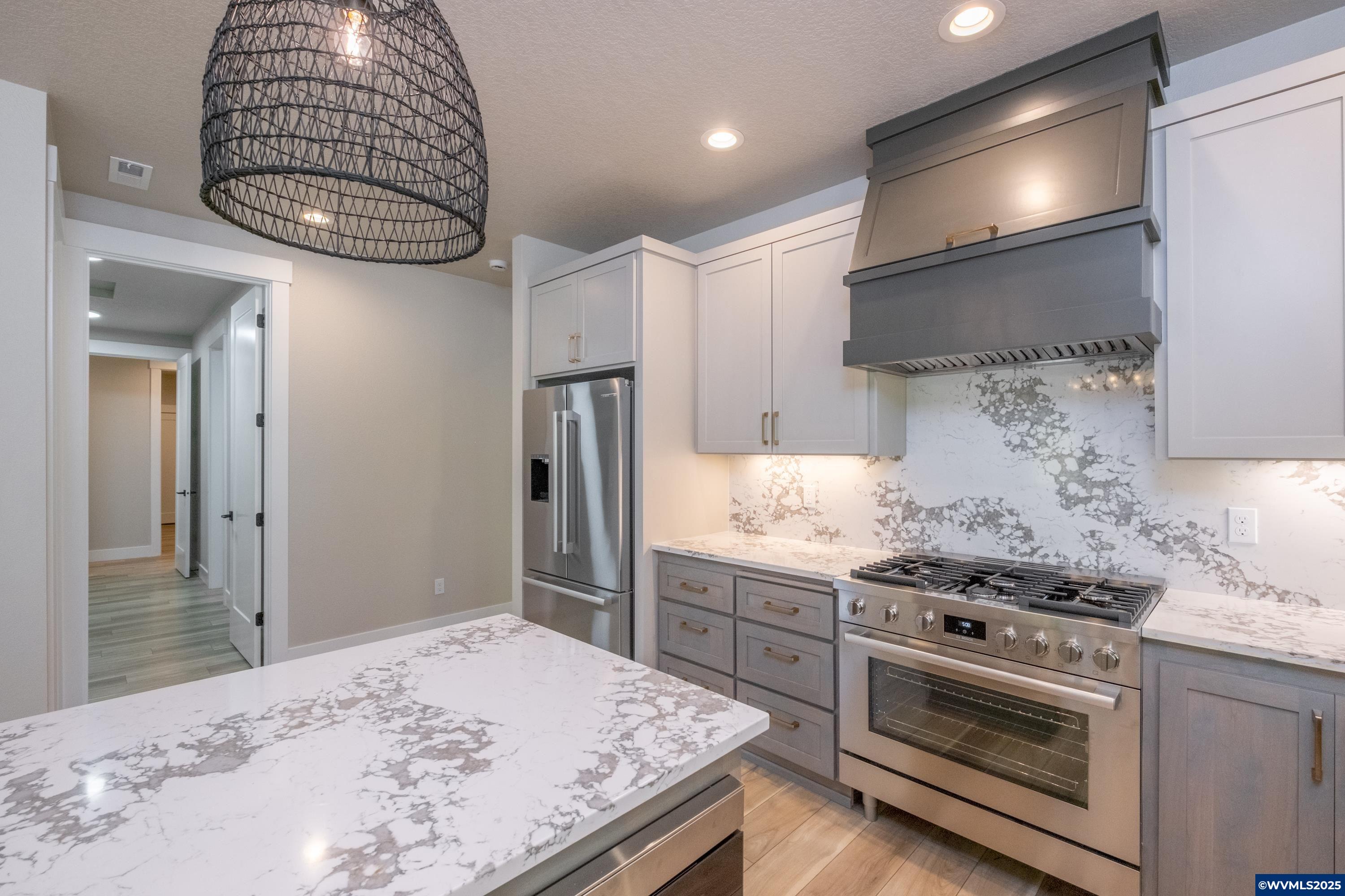 Turner, Oregon 97392, United States, 3 Bedrooms Bedrooms, ,3 BathroomsBathrooms,Residential,Active,35002