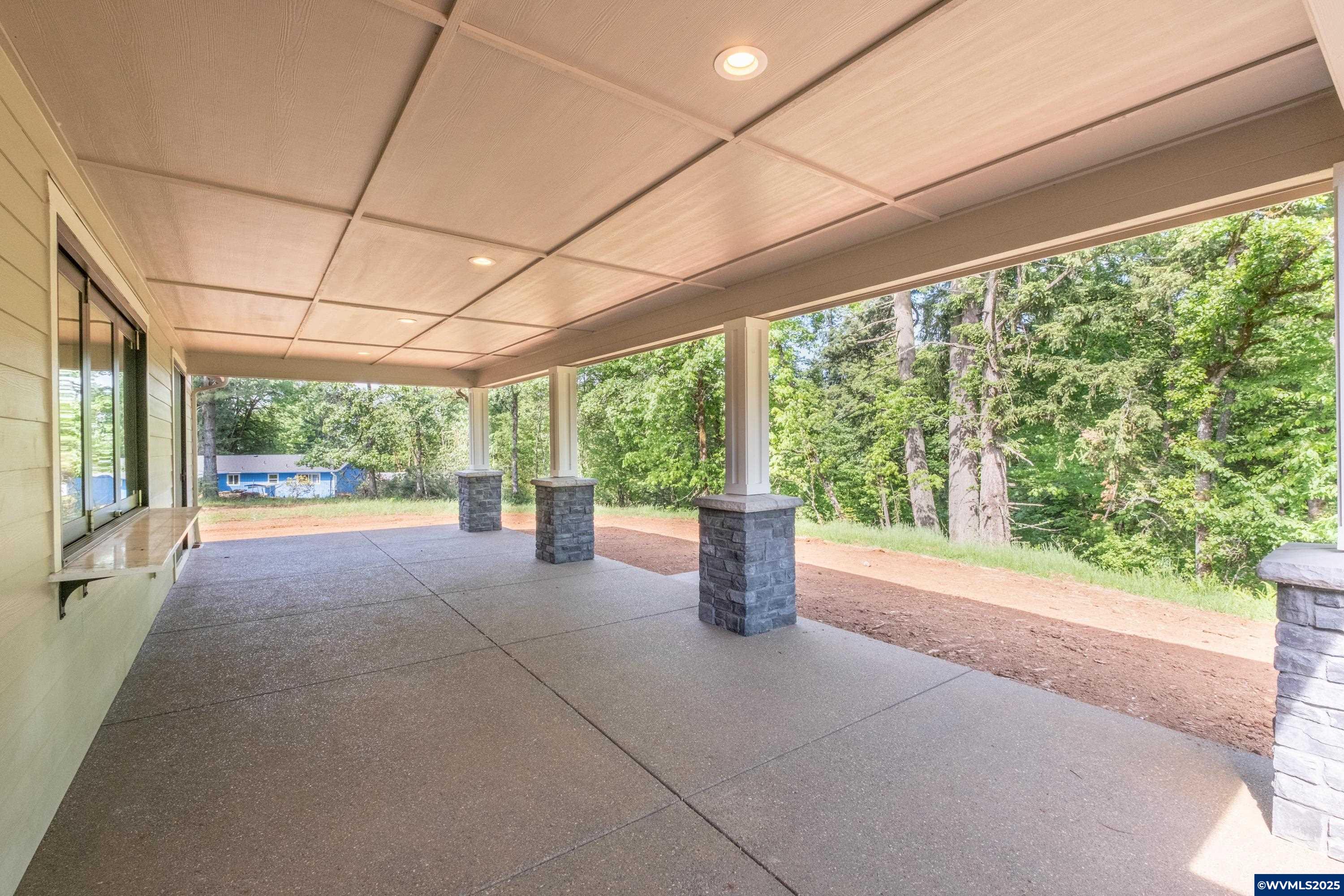 Turner, Oregon 97392, United States, 3 Bedrooms Bedrooms, ,3 BathroomsBathrooms,Residential,Active,35002