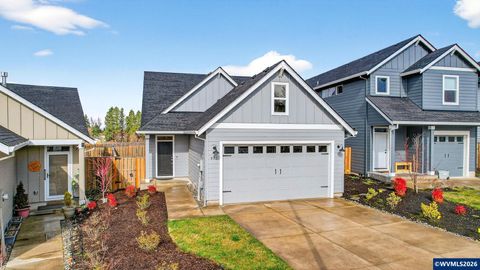 872 Laurel Pl Silverton OR 97381