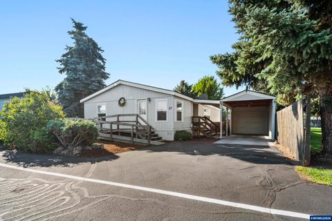 1201 SW 28th #27 St Redmond OR 97756
