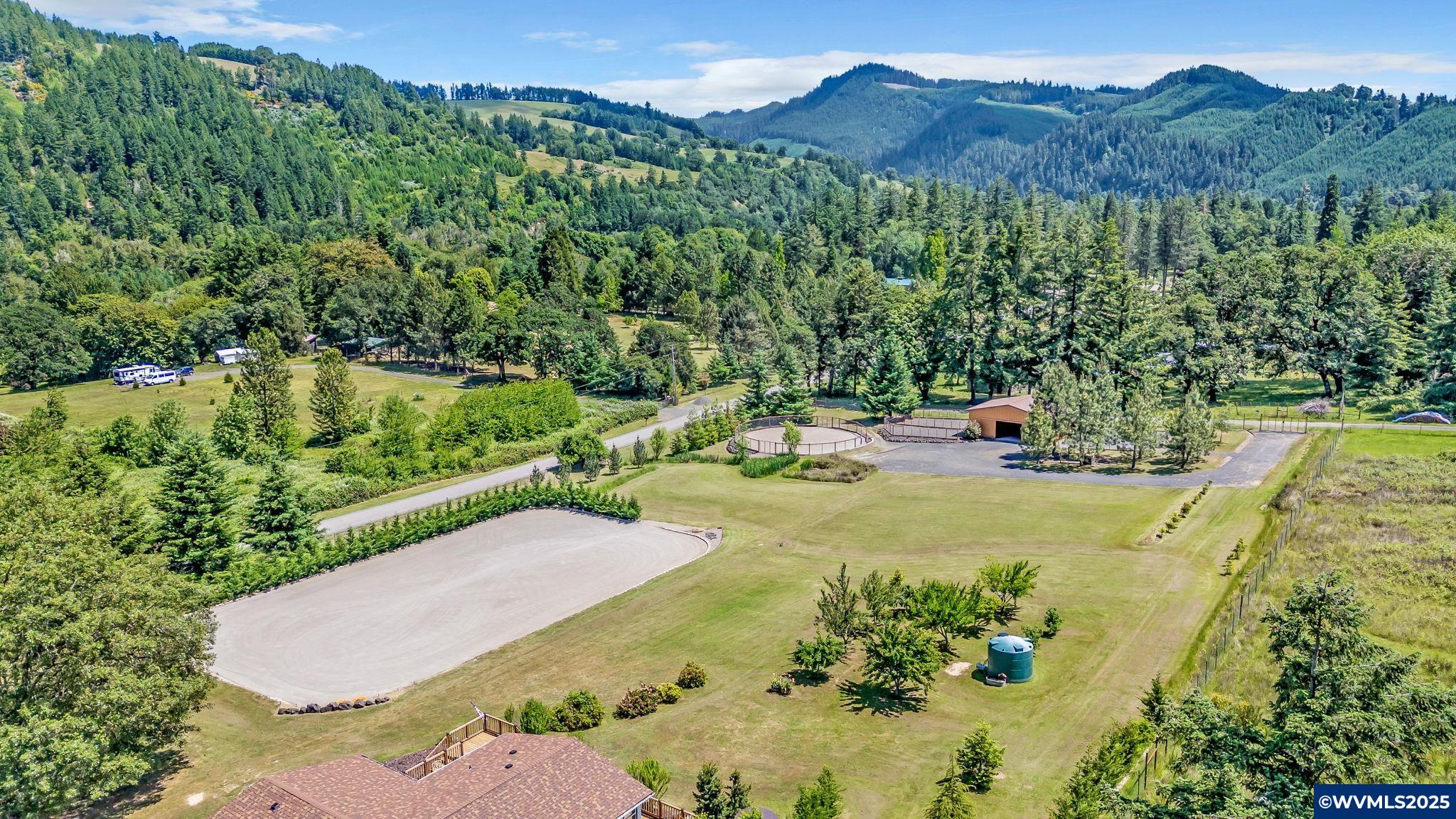 453 Riverwood Ln