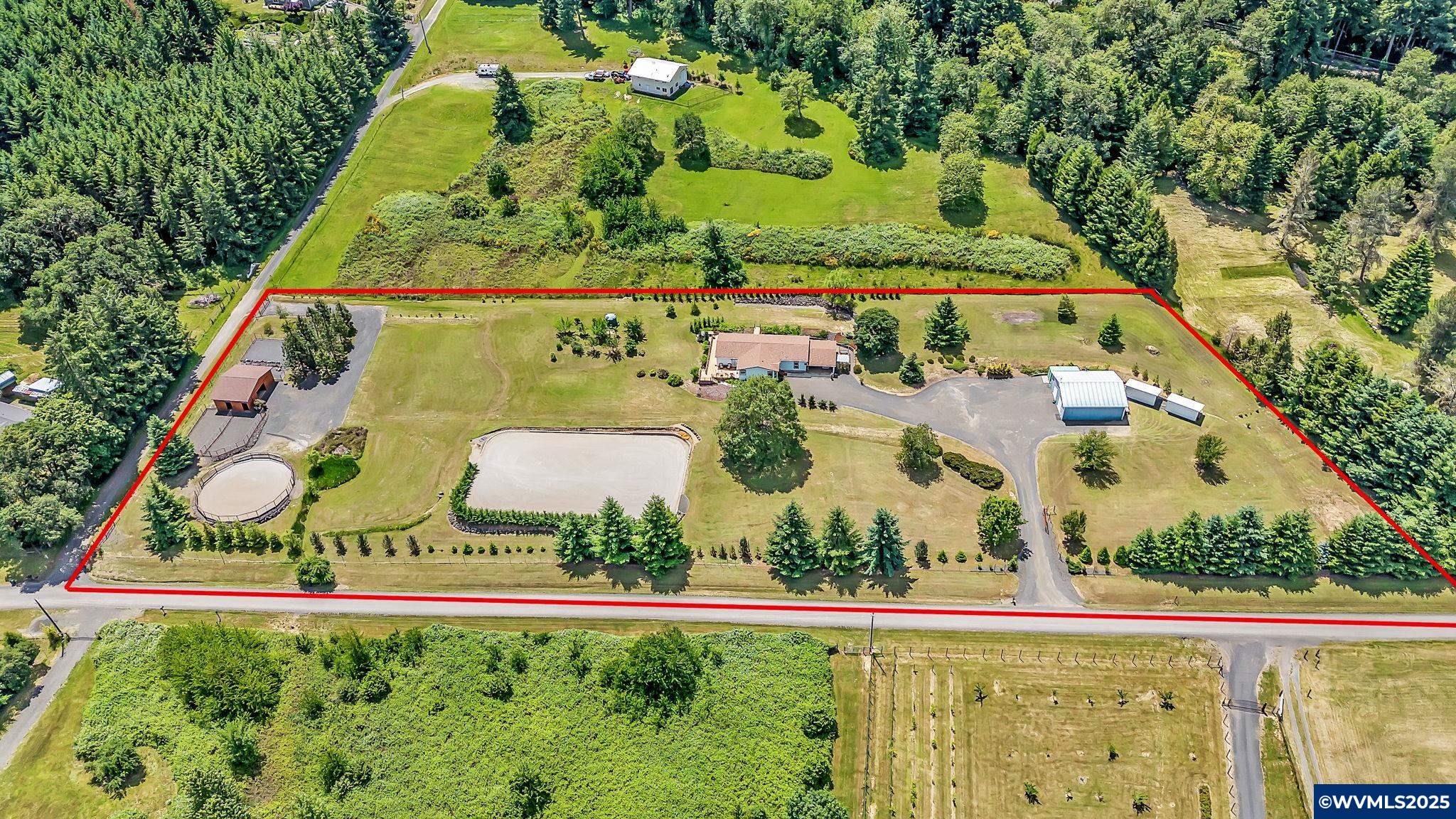 453 Riverwood Ln