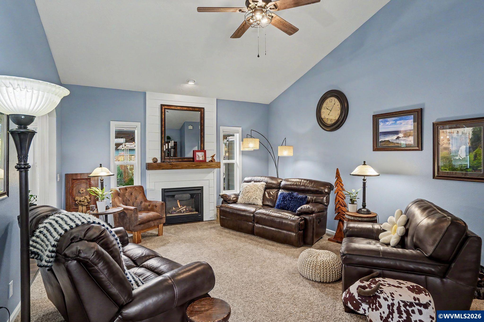 1825 Bentley St