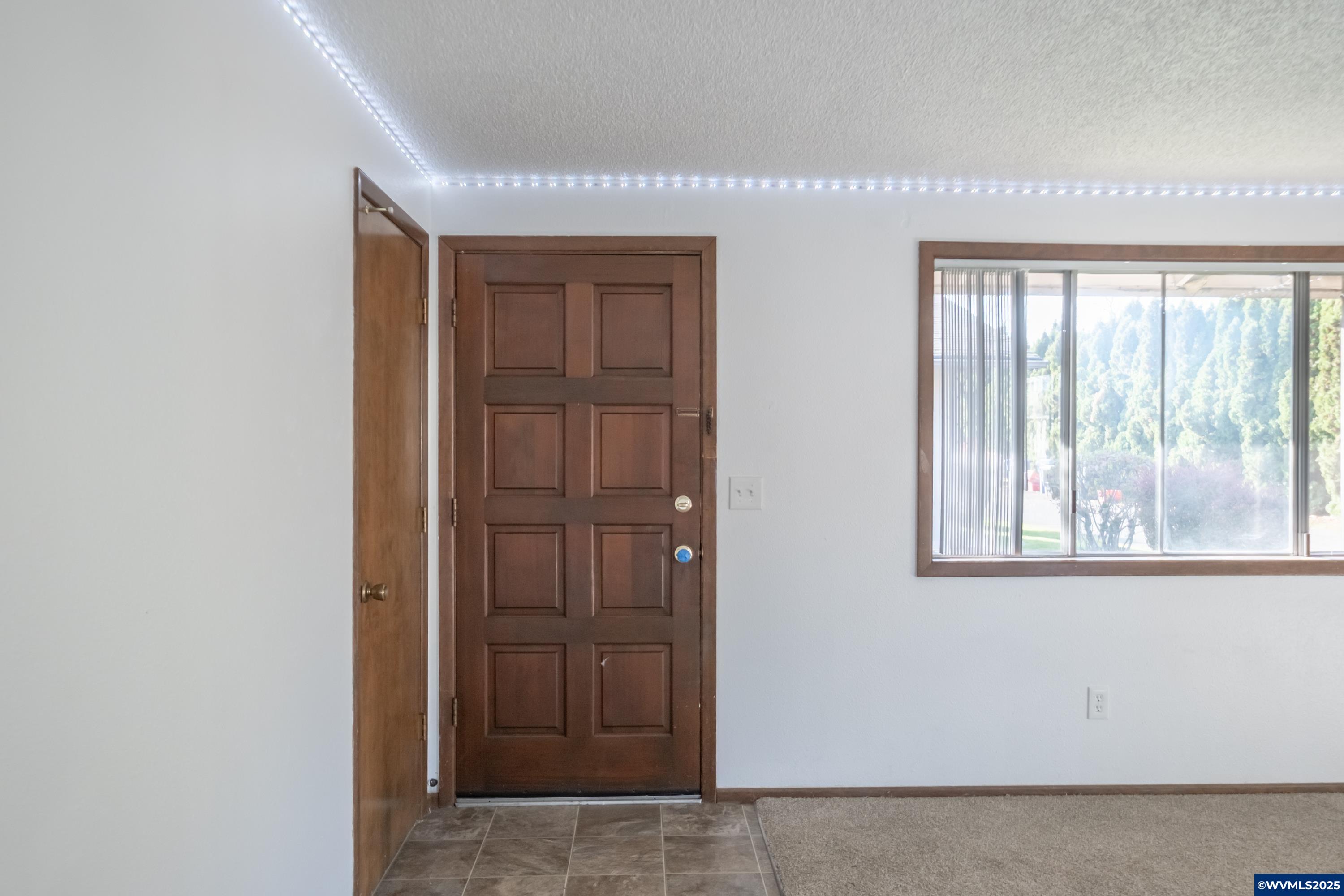 Salem, Oregon 97301, United States, 8 Bedrooms Bedrooms, ,4 BathroomsBathrooms,Residential,Active,242495