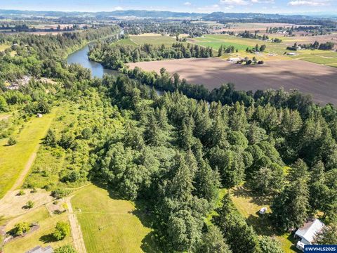 Santiam Wy NE Albany OR 97322