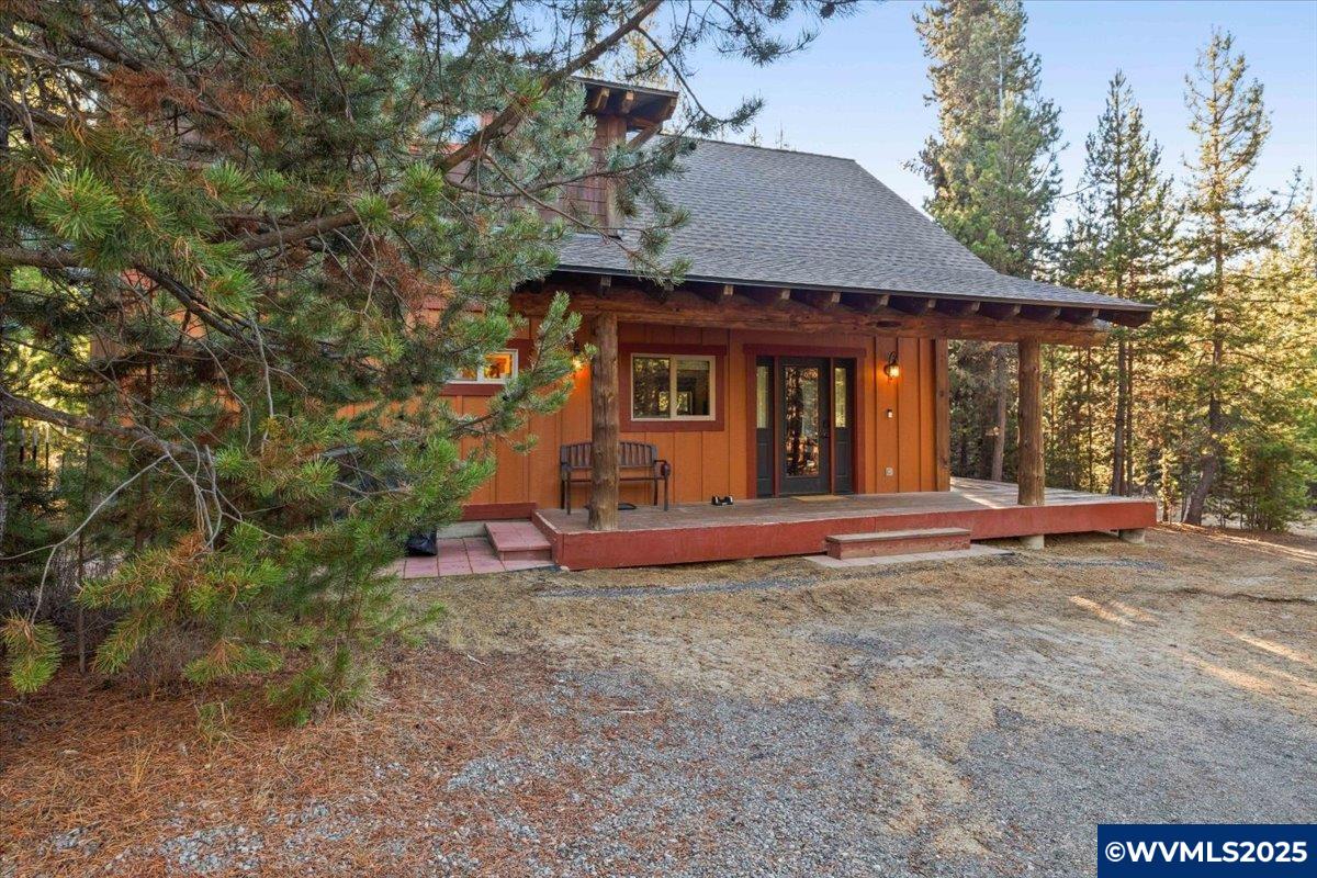 141152 Crescent Moon Dr