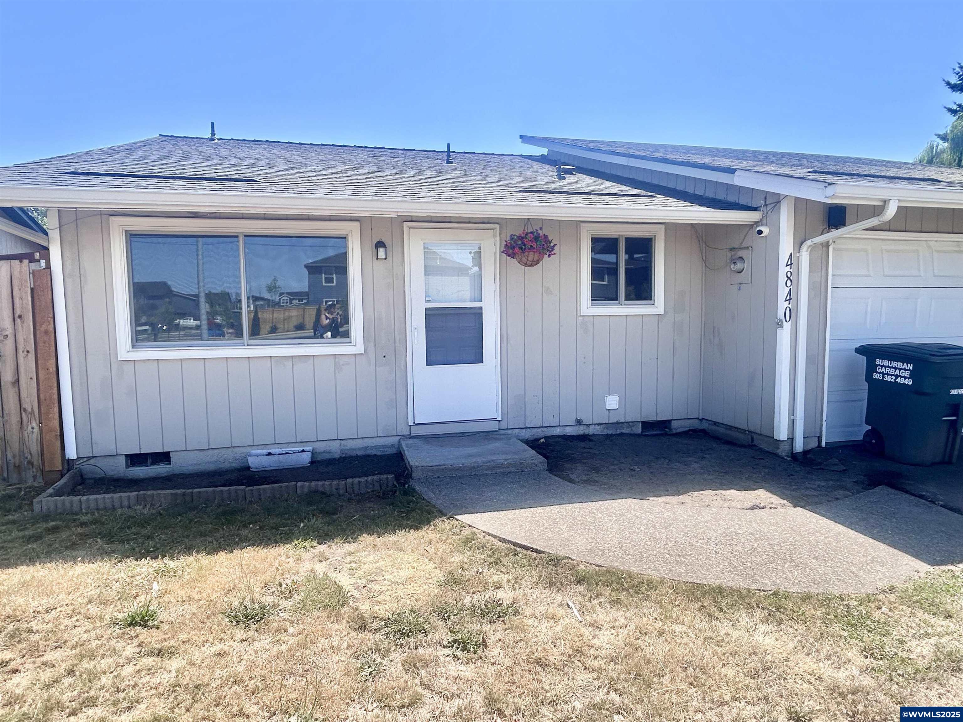4838 State (-4840) St