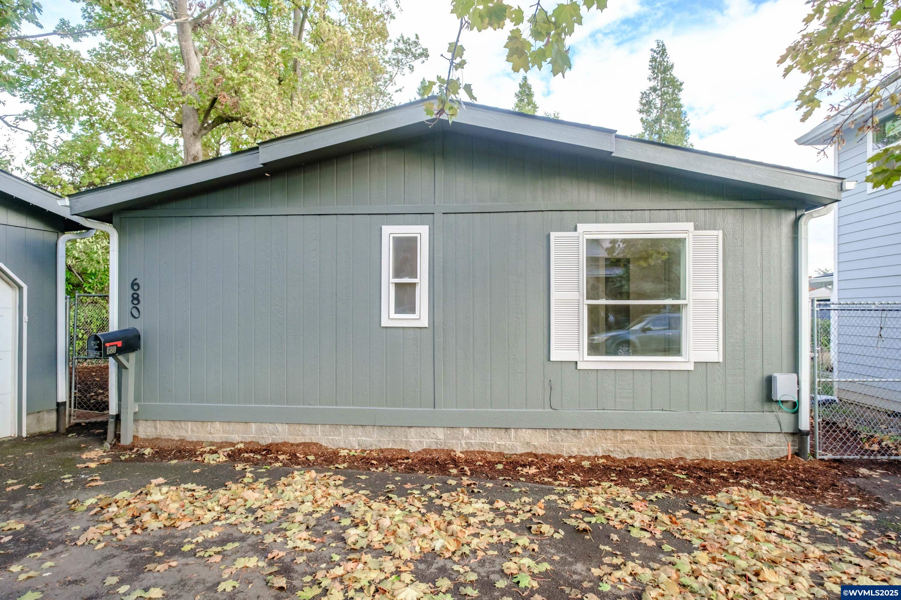 Woodburn, Oregon 97071, United States, 3 Bedrooms Bedrooms, ,2 BathroomsBathrooms,Residential,Active,164496