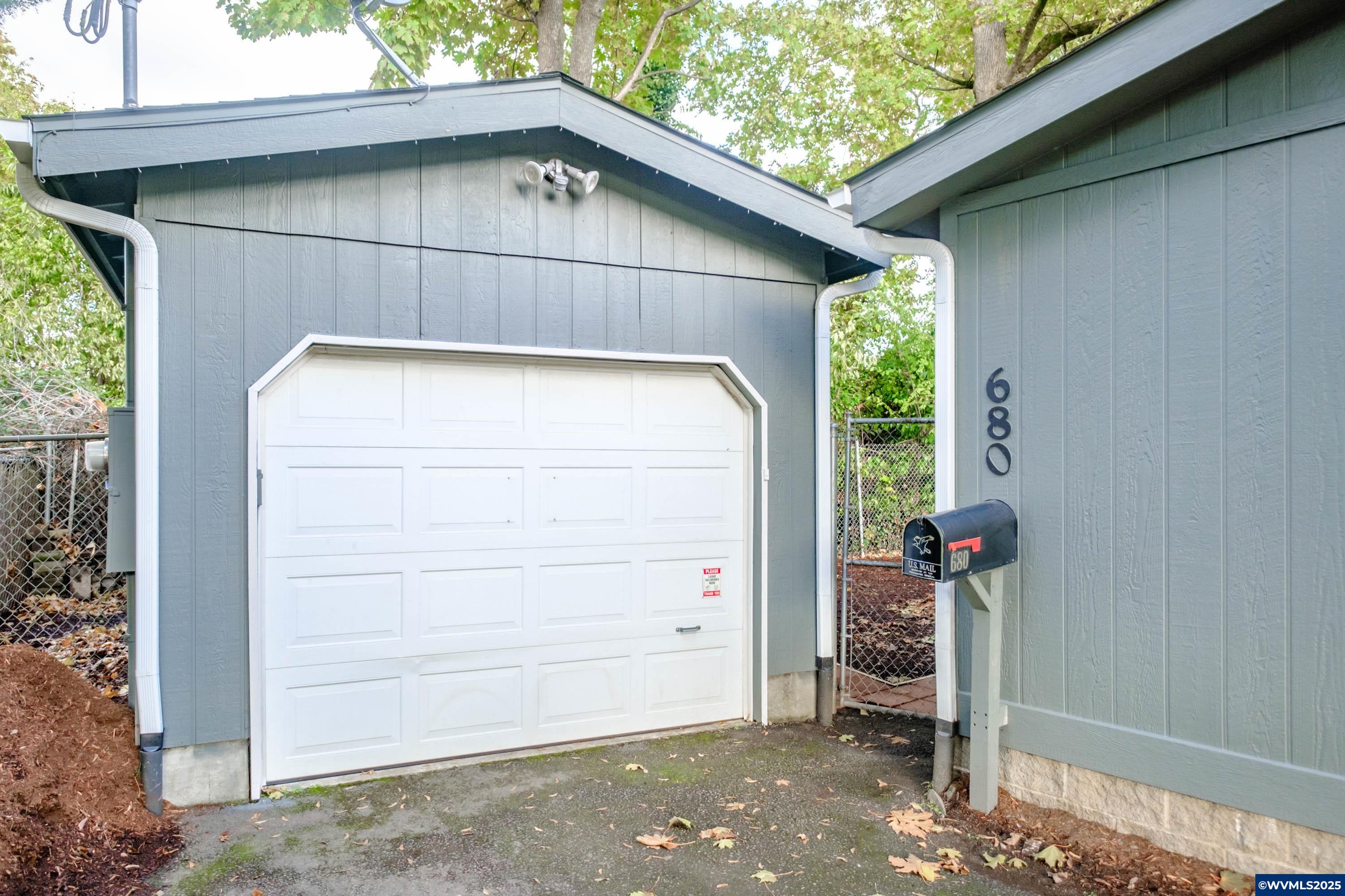 Woodburn, Oregon 97071, United States, 3 Bedrooms Bedrooms, ,2 BathroomsBathrooms,Residential,Active,164496