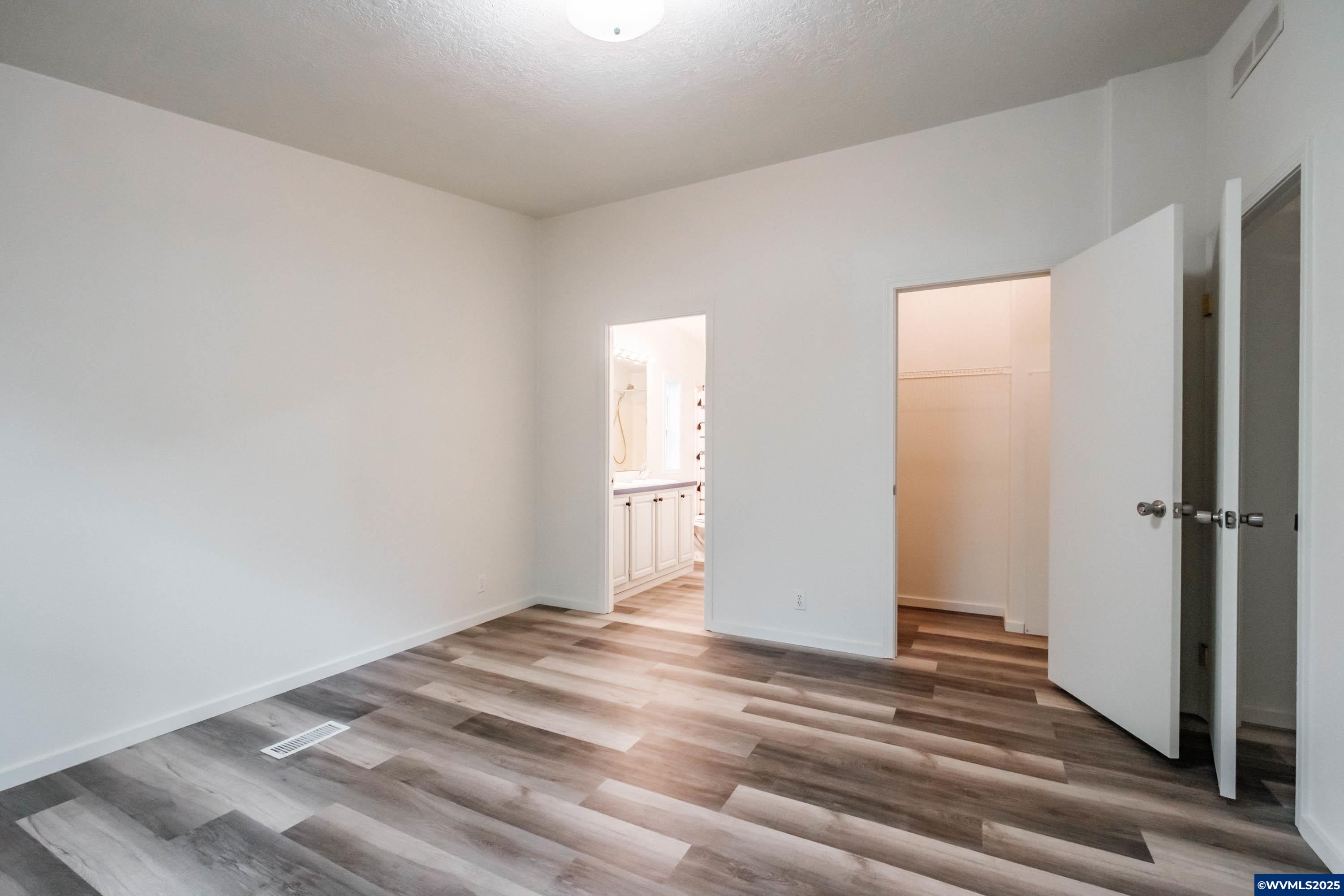 Woodburn, Oregon 97071, United States, 3 Bedrooms Bedrooms, ,2 BathroomsBathrooms,Residential,Active,164496