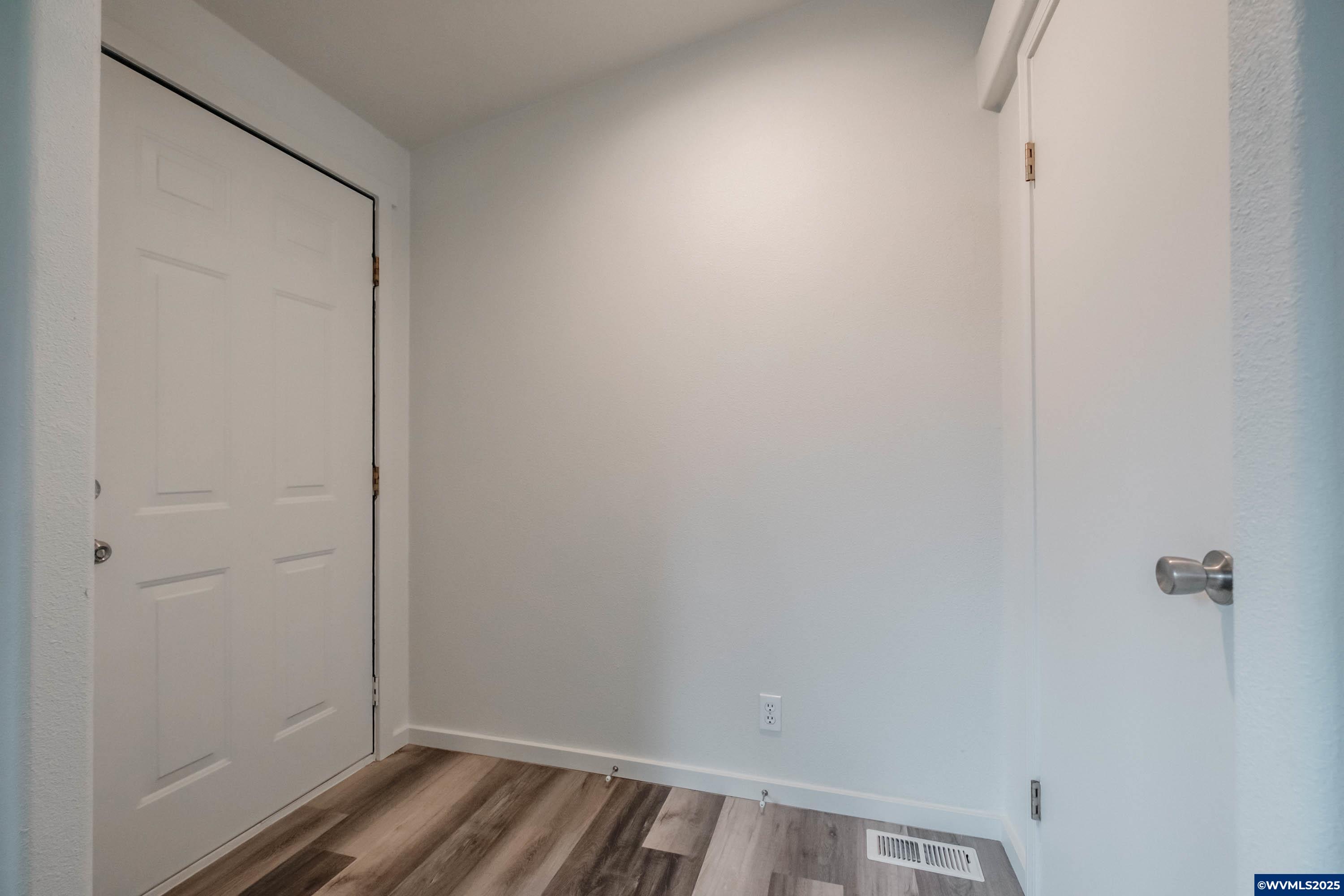 Woodburn, Oregon 97071, United States, 3 Bedrooms Bedrooms, ,2 BathroomsBathrooms,Residential,Active,164496