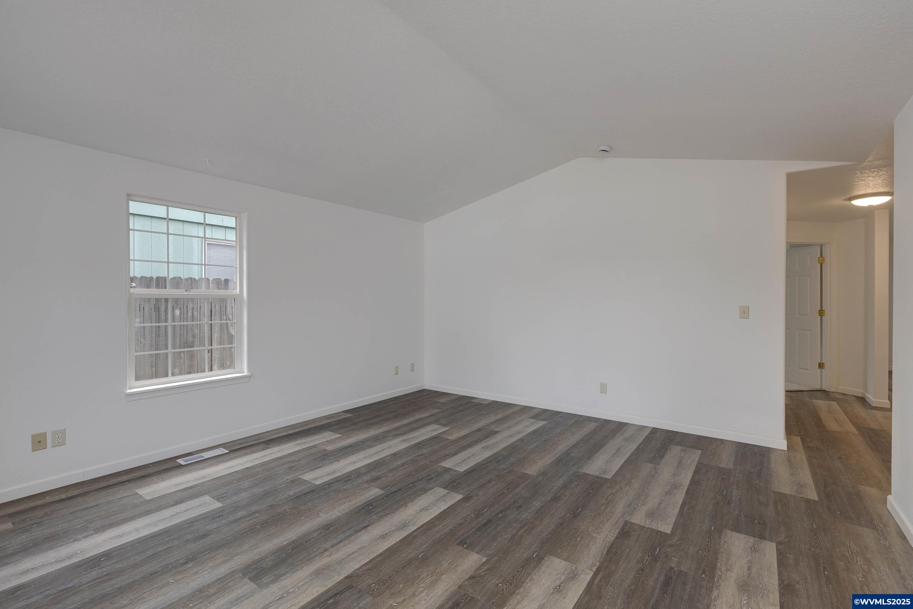 4838 Turquoise Av SE