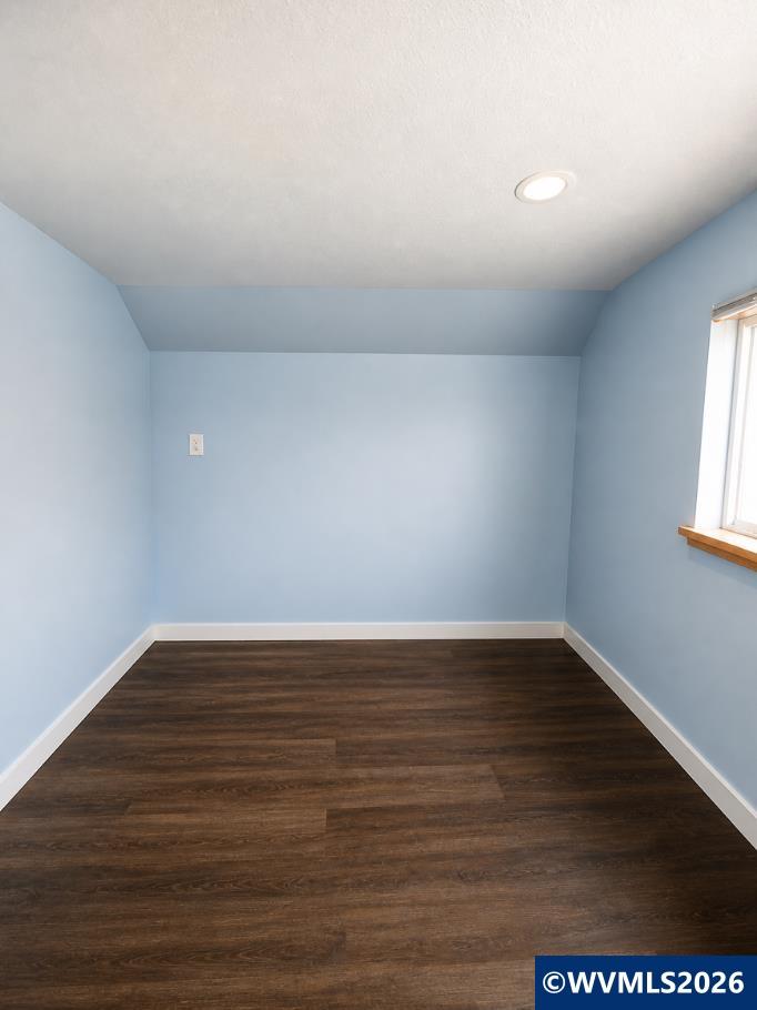 1649 Elm St