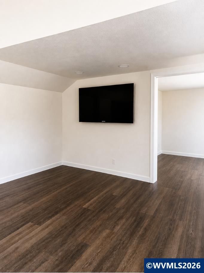 1649 Elm St