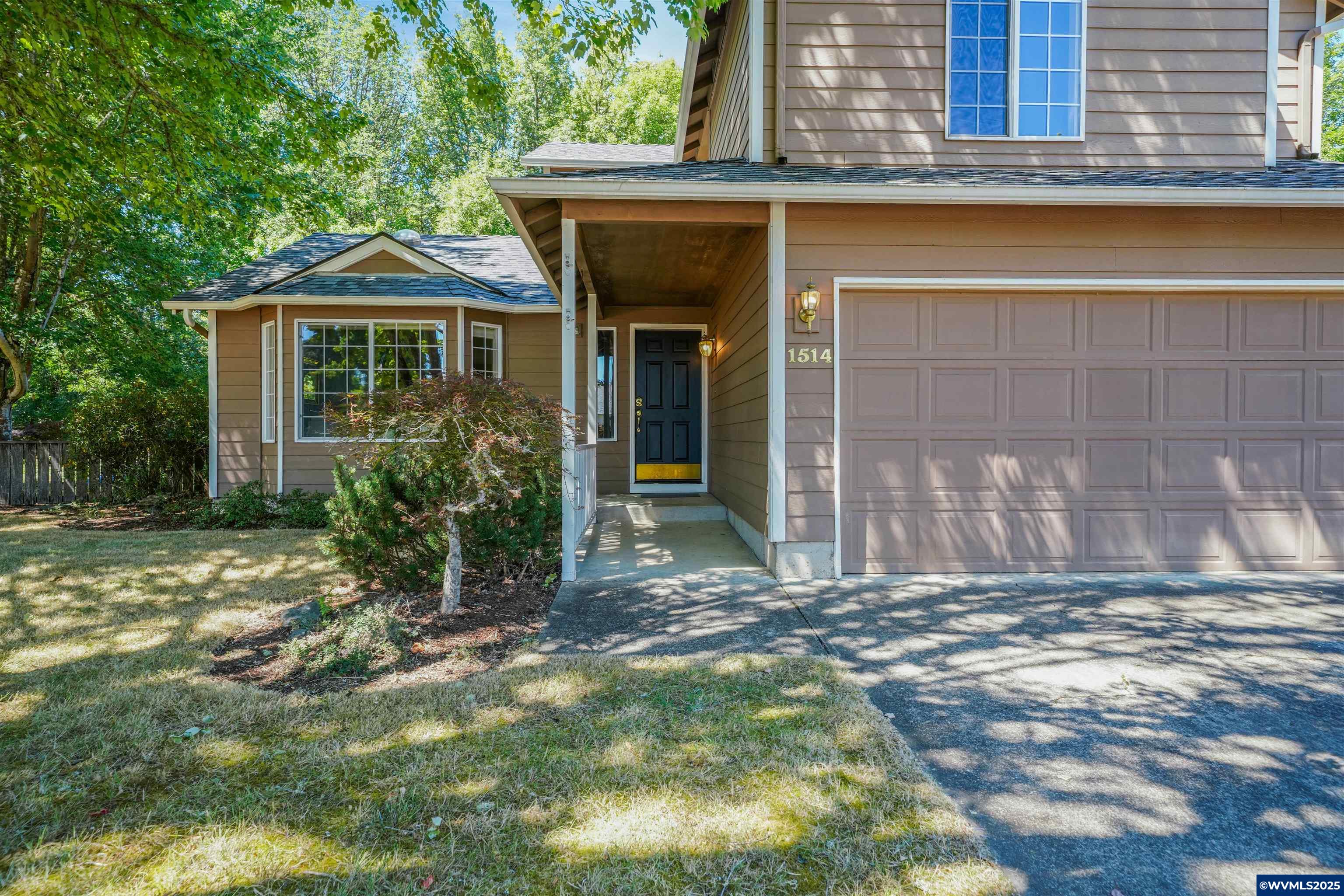 1514 SW Birdie Dr