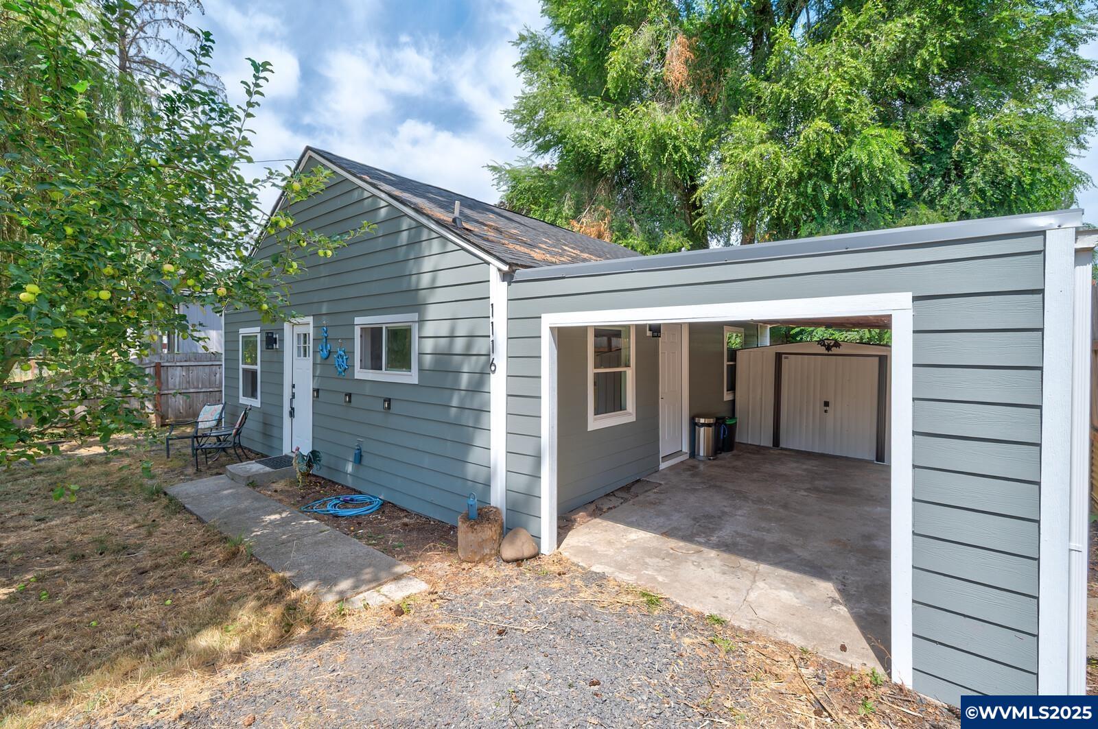 1116 Poplar St