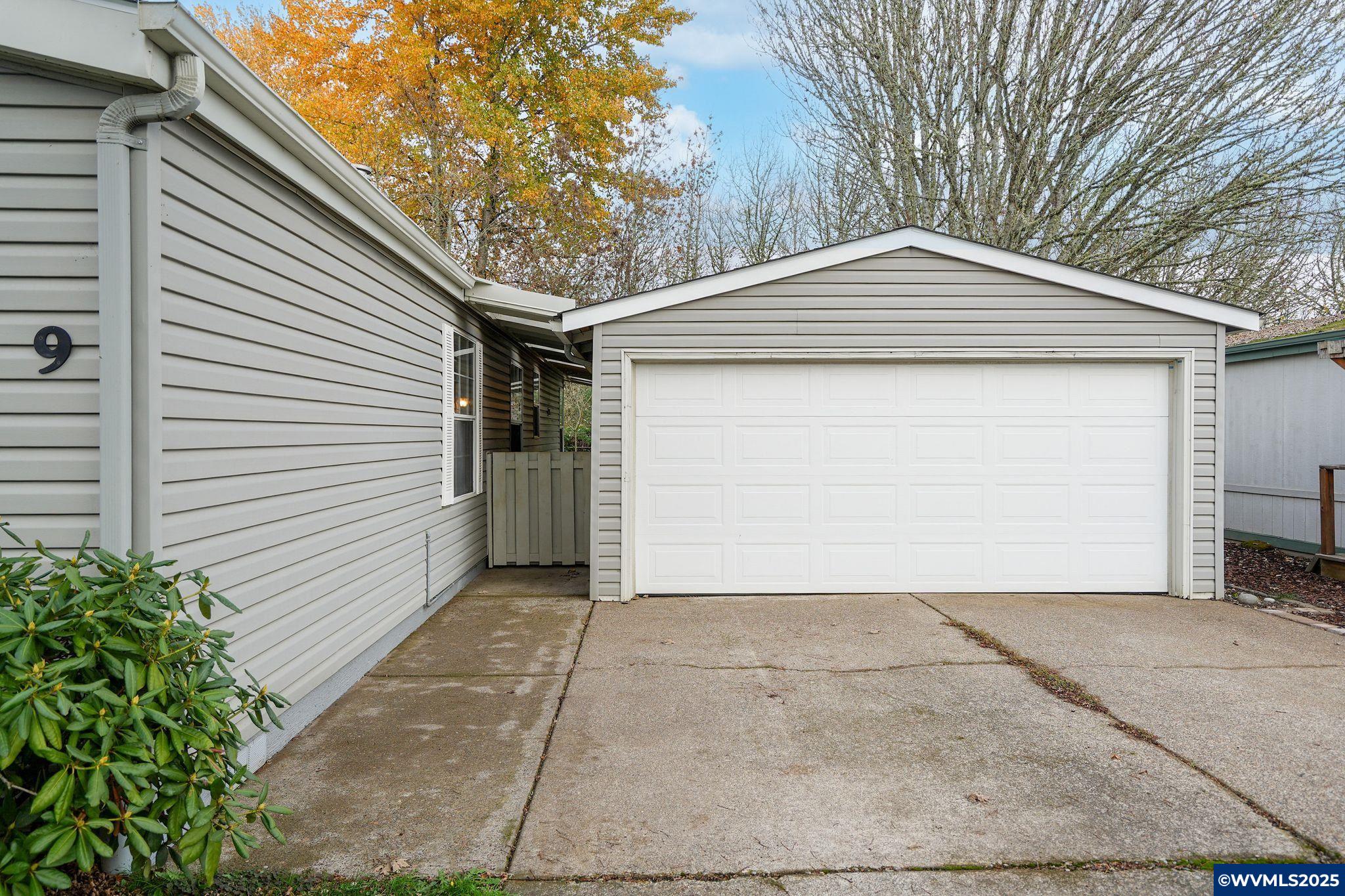 1401 W Ellendale #9 Av