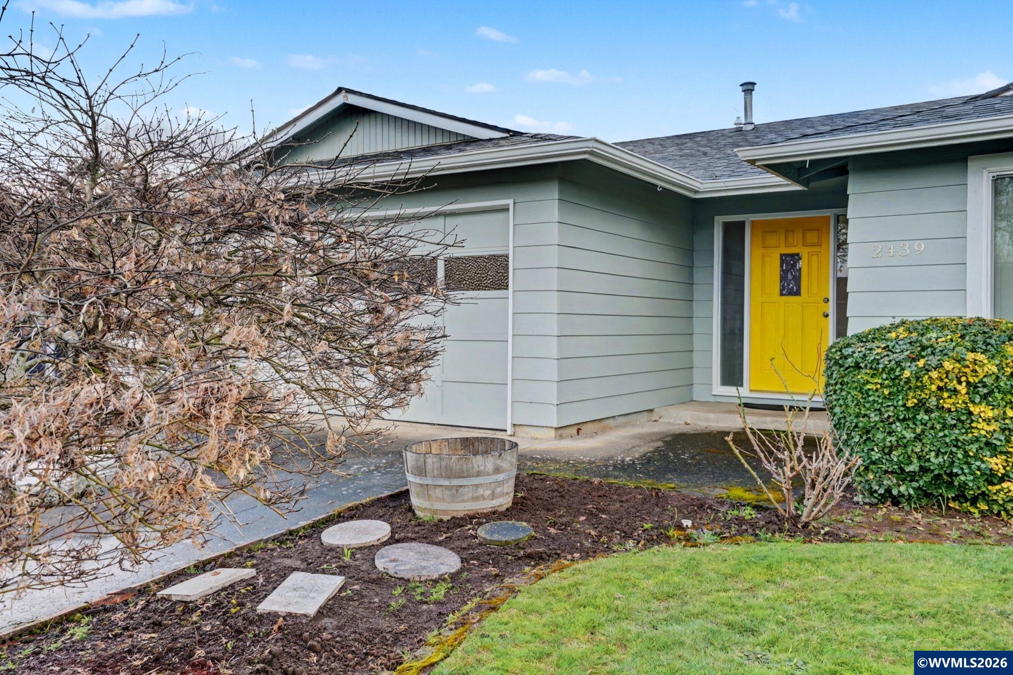 2439 Westwind Av NW