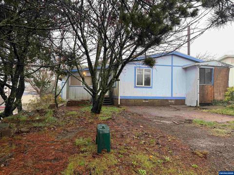 252 NW 20th St Newport OR 97365