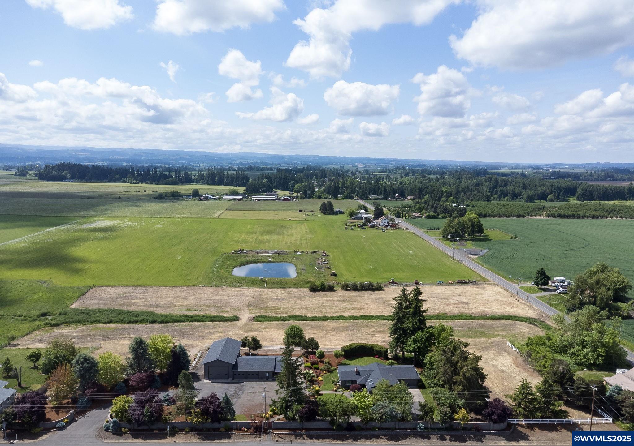 9060 S 211 Hwy