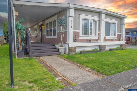 4348 Essex St SE Salem OR 97317