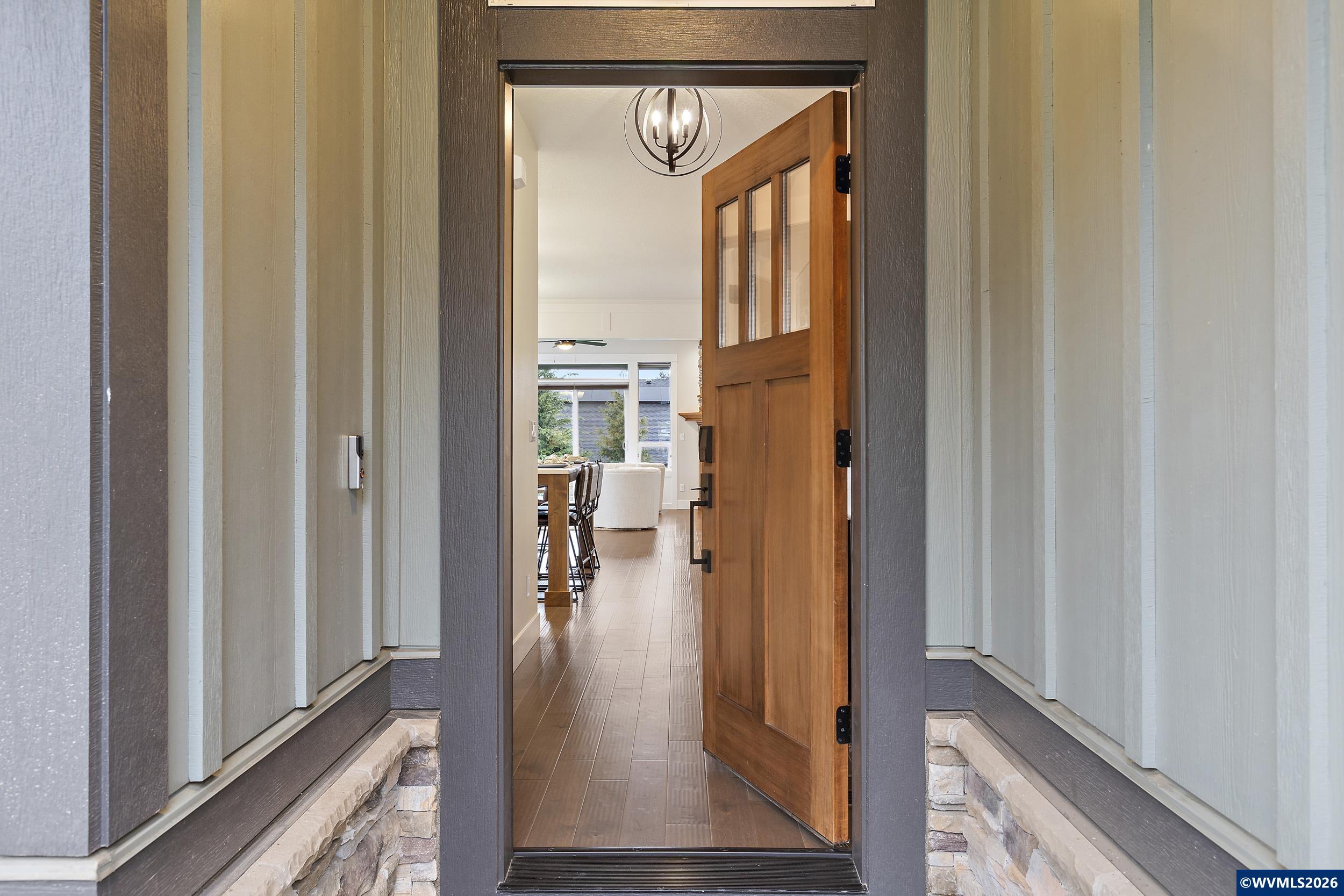 1643 York Butte Av SE