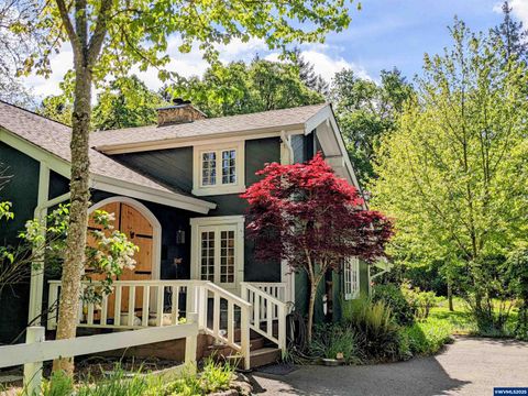 19875 SW Meadow View Dr McMinnville OR 97128