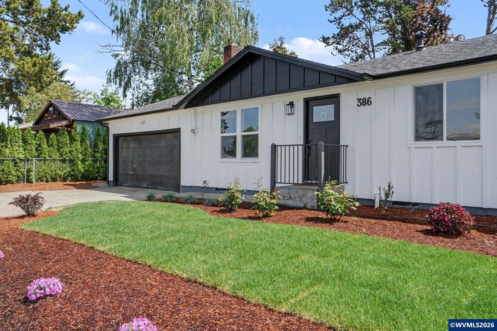 386 40th Pl SE
