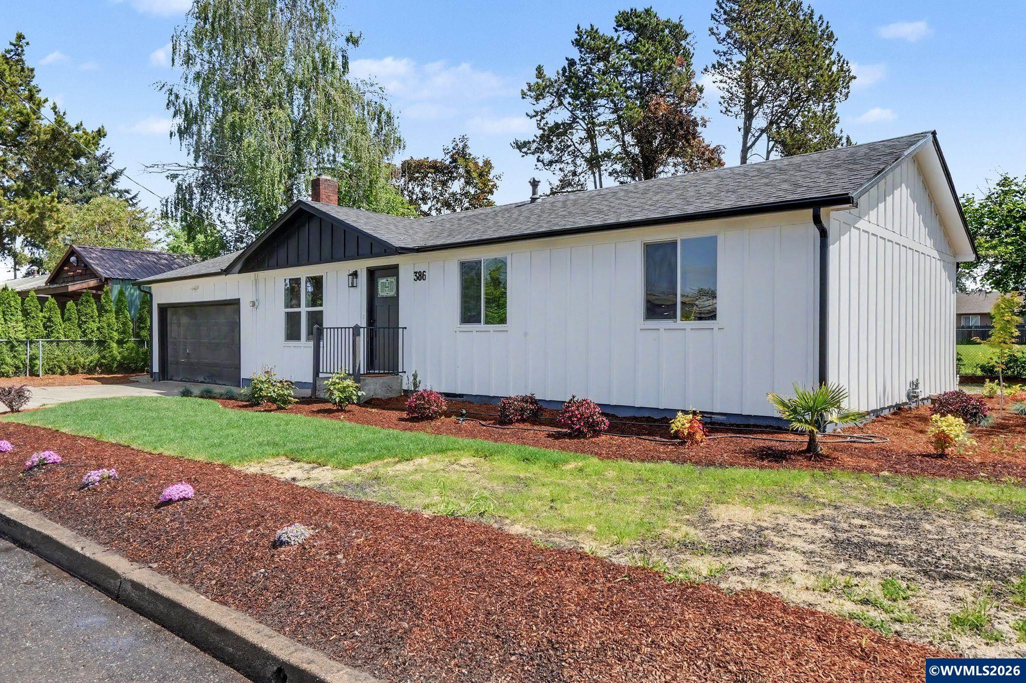 386 40th Pl SE