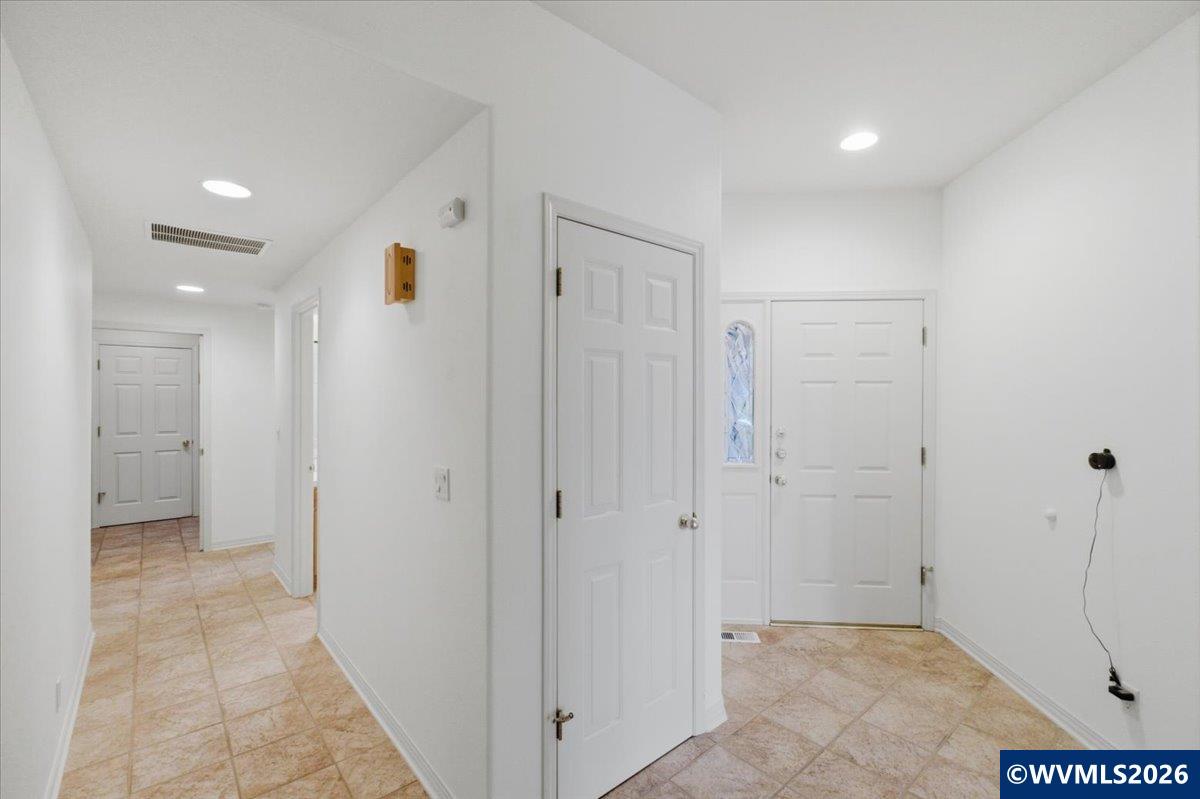 702 Castle Pines Dr N