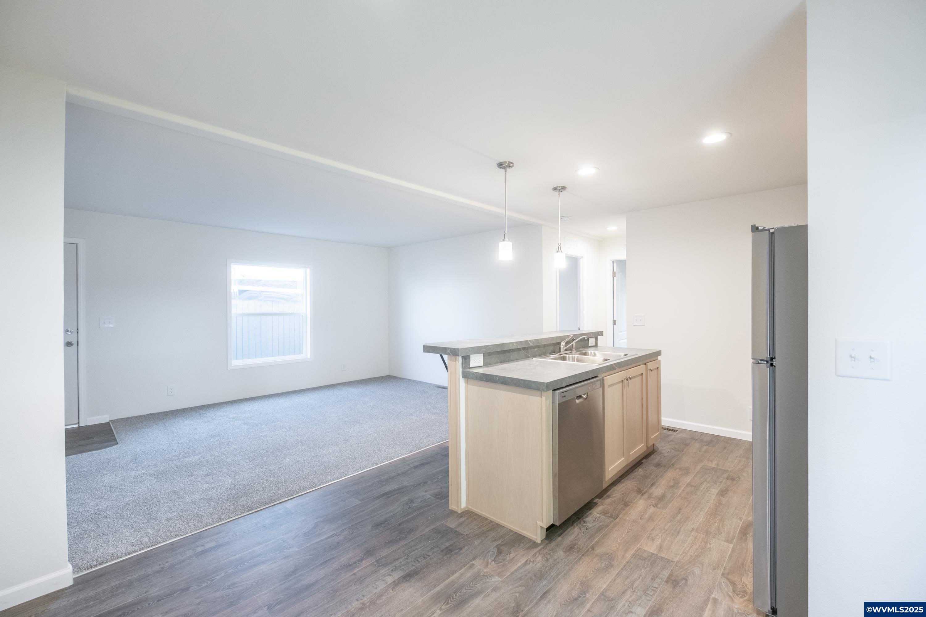 Salem, Oregon 97305, United States, 3 Bedrooms Bedrooms, ,2 BathroomsBathrooms,Residential,Active,191244