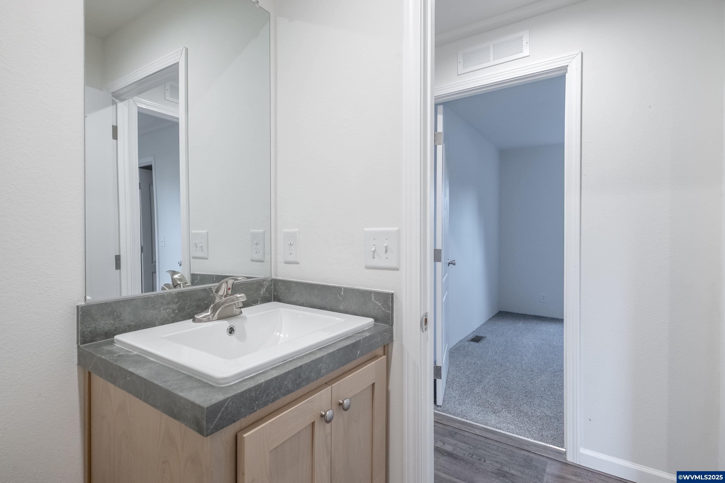 Salem, Oregon 97305, United States, 3 Bedrooms Bedrooms, ,2 BathroomsBathrooms,Residential,Active,191244