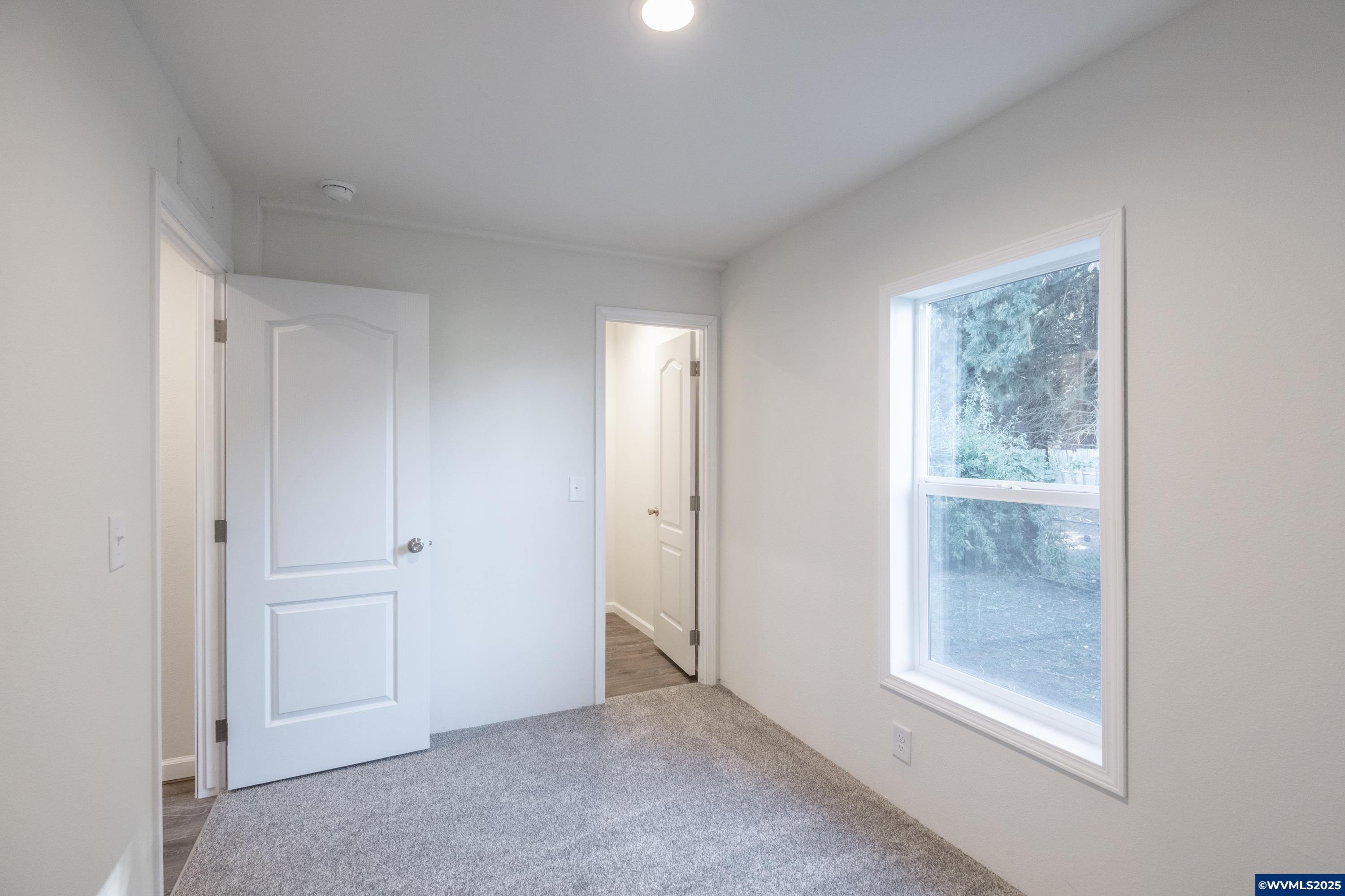 Salem, Oregon 97305, United States, 3 Bedrooms Bedrooms, ,2 BathroomsBathrooms,Residential,Active,191244