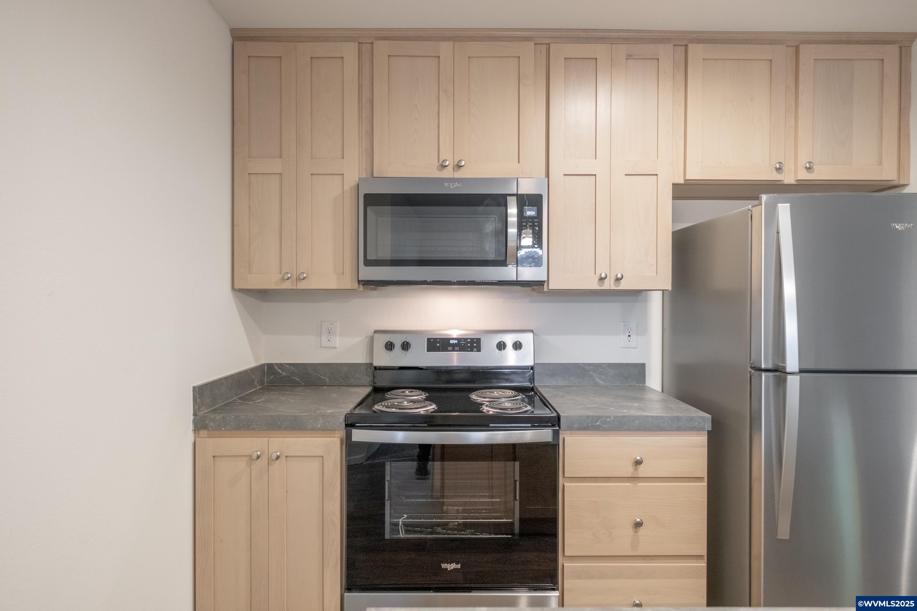 Salem, Oregon 97305, United States, 3 Bedrooms Bedrooms, ,2 BathroomsBathrooms,Residential,Active,191244