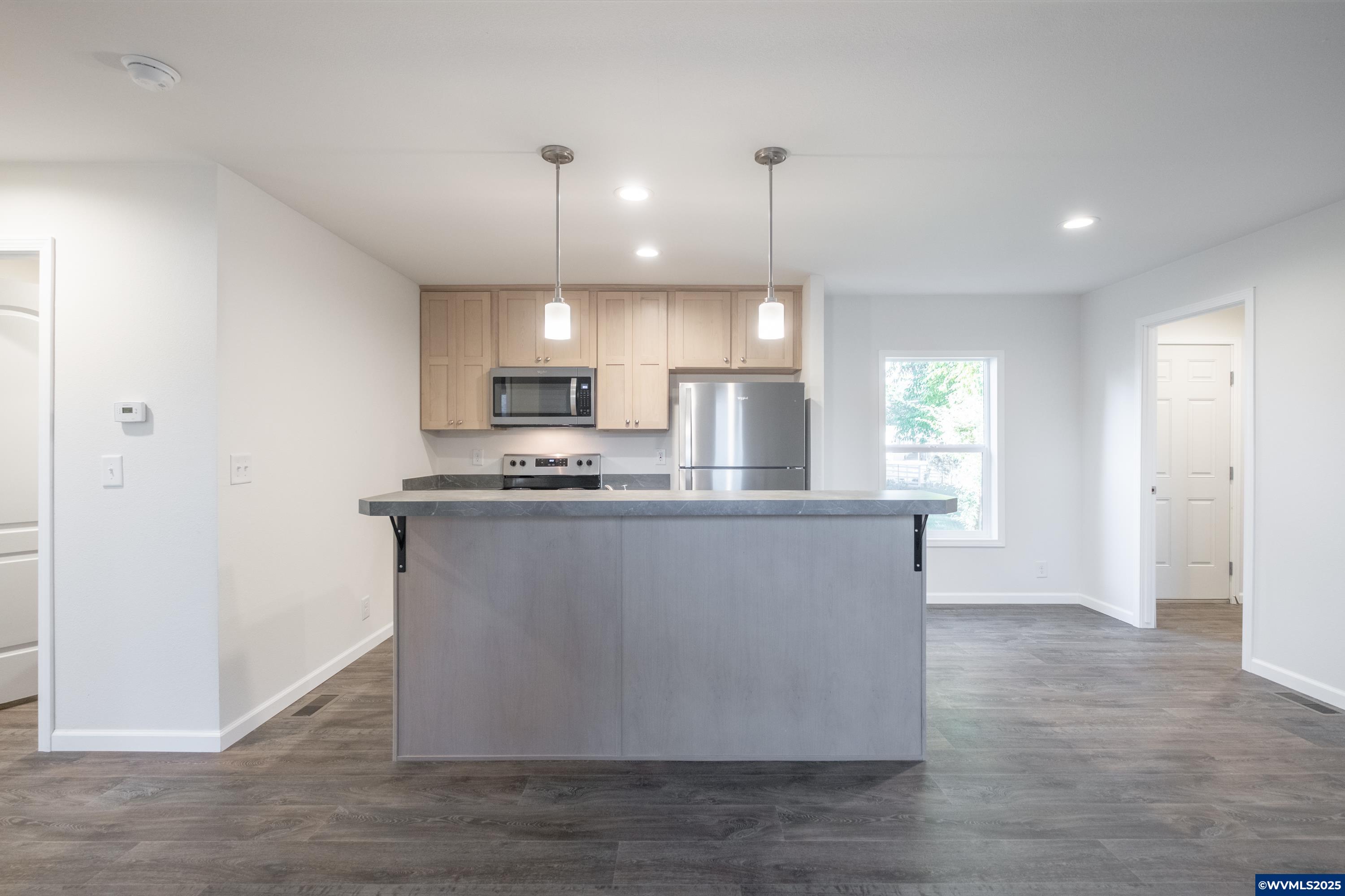 Salem, Oregon 97305, United States, 3 Bedrooms Bedrooms, ,2 BathroomsBathrooms,Residential,Active,191244