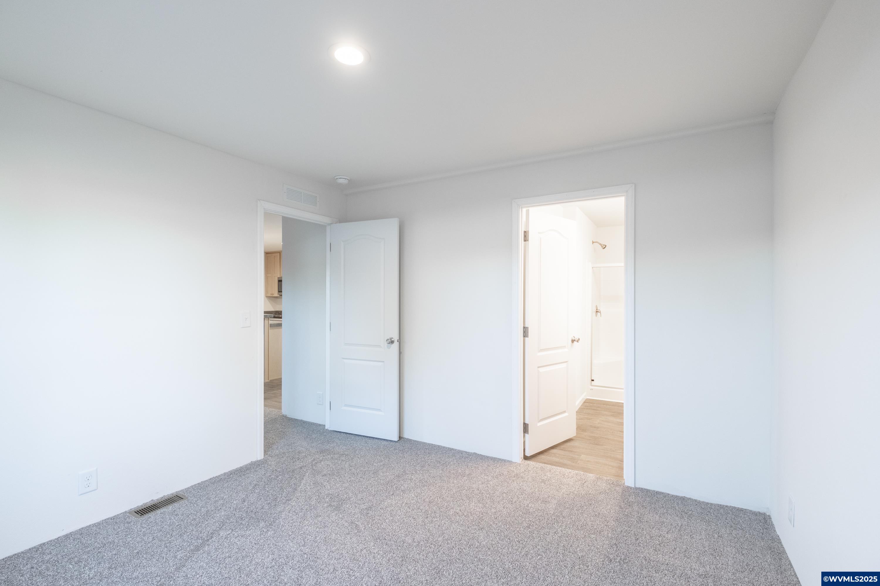 Salem, Oregon 97305, United States, 3 Bedrooms Bedrooms, ,2 BathroomsBathrooms,Residential,Active,191244