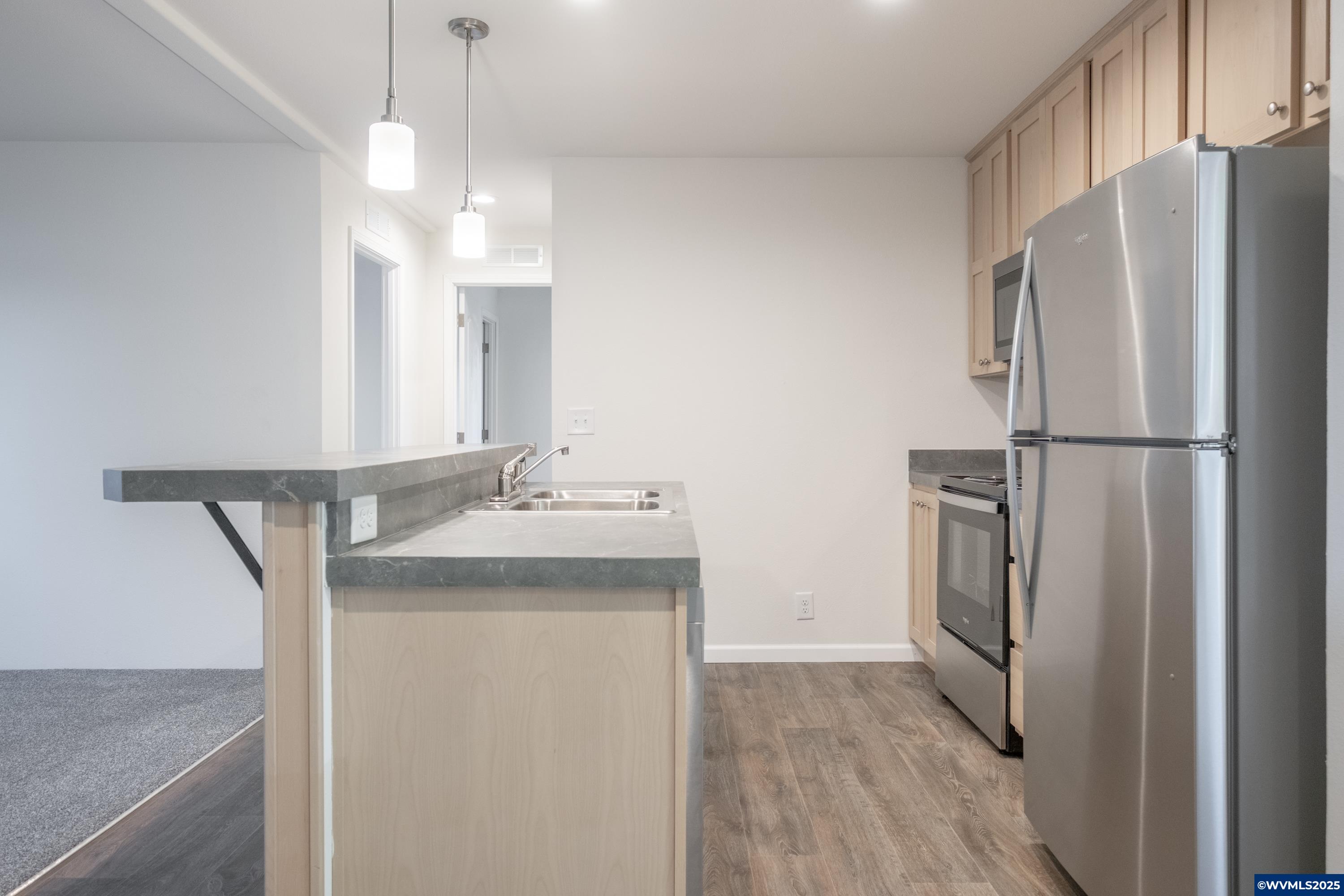 Salem, Oregon 97305, United States, 3 Bedrooms Bedrooms, ,2 BathroomsBathrooms,Residential,Active,191244