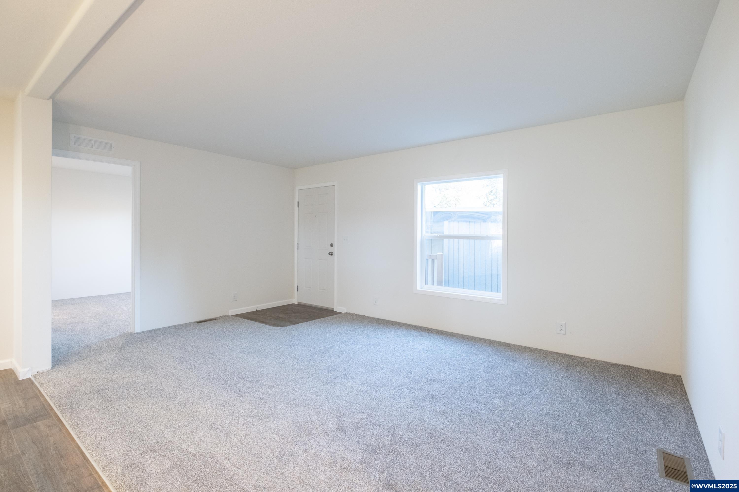 Salem, Oregon 97305, United States, 3 Bedrooms Bedrooms, ,2 BathroomsBathrooms,Residential,Active,191244