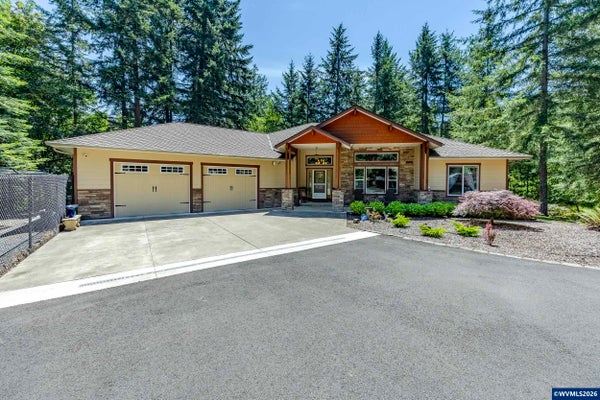 29877 BARTELS CREEK DR, LEBANON, OR 97355 - Image e075c44ba6152d4e288e3716341ba7e3/2373909040