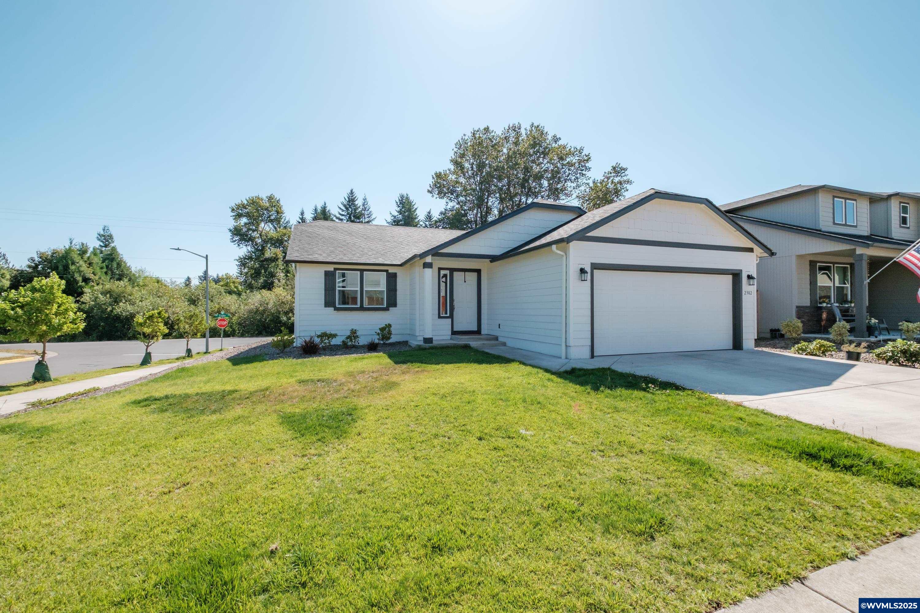 2302 Imperial Dr NW